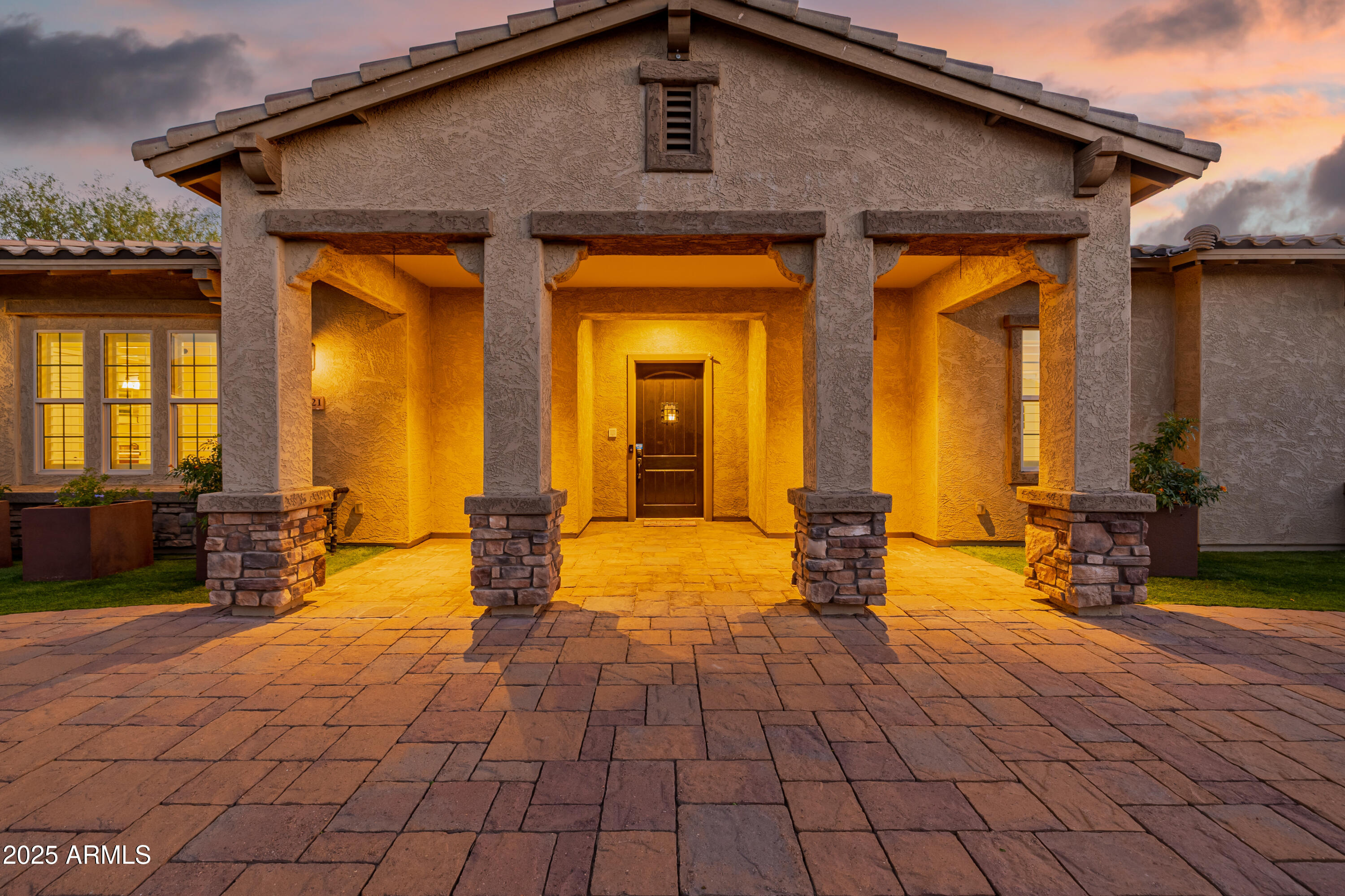 8721 W VILLA LINDO Drive