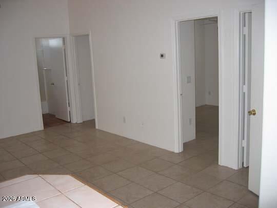 1228 E MOUNTAIN VIEW Road E 1-4
