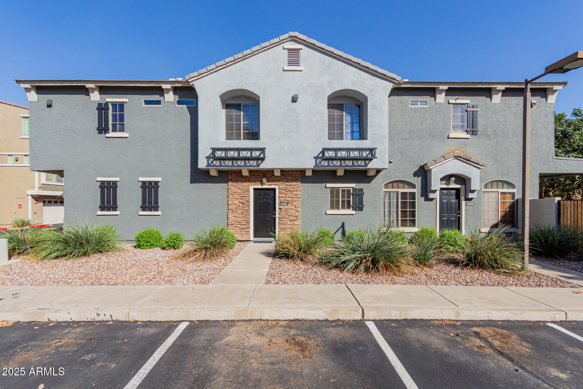 2401 E RIO SALADO Parkway 1106