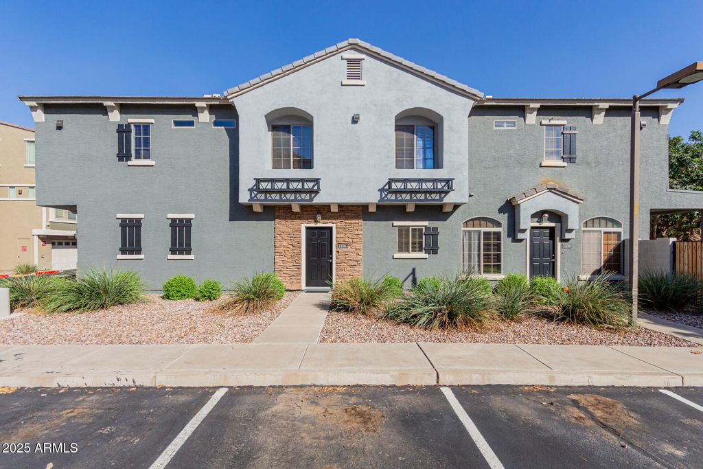 Photo of 2401 E Rio Salado Parkway #1106, Tempe, AZ 85288 (MLS # 6924983)