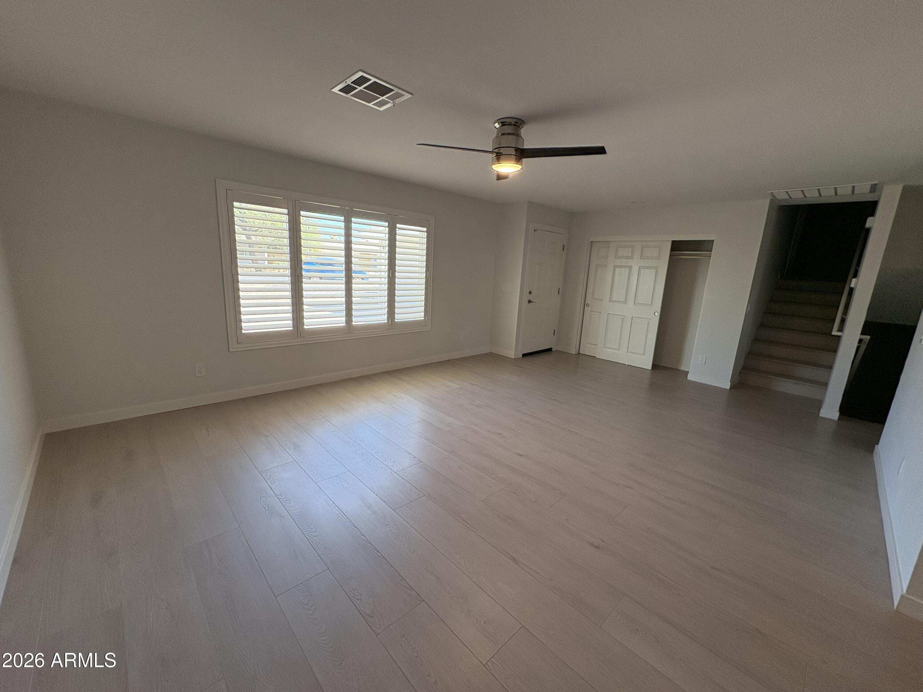 121 E SANTA CRUZ Drive