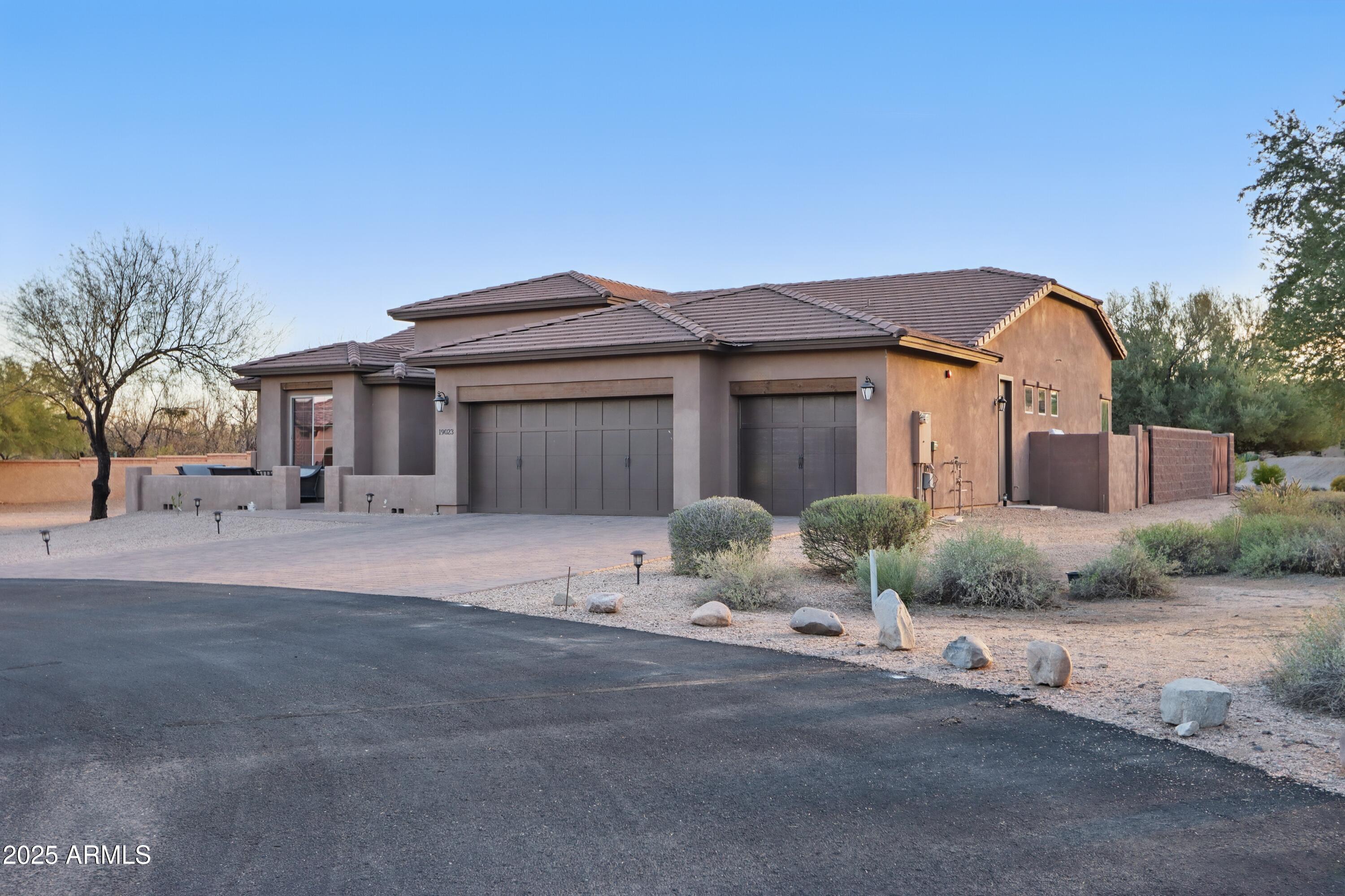 19023 E BUCKSKIN Court