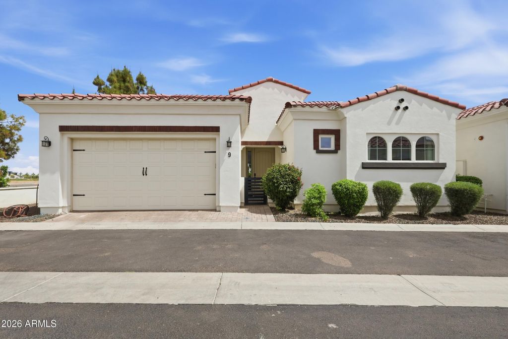 Photo of 2777 W Queen Creek Road #9, Chandler, AZ 85248 (MLS # 7009542)