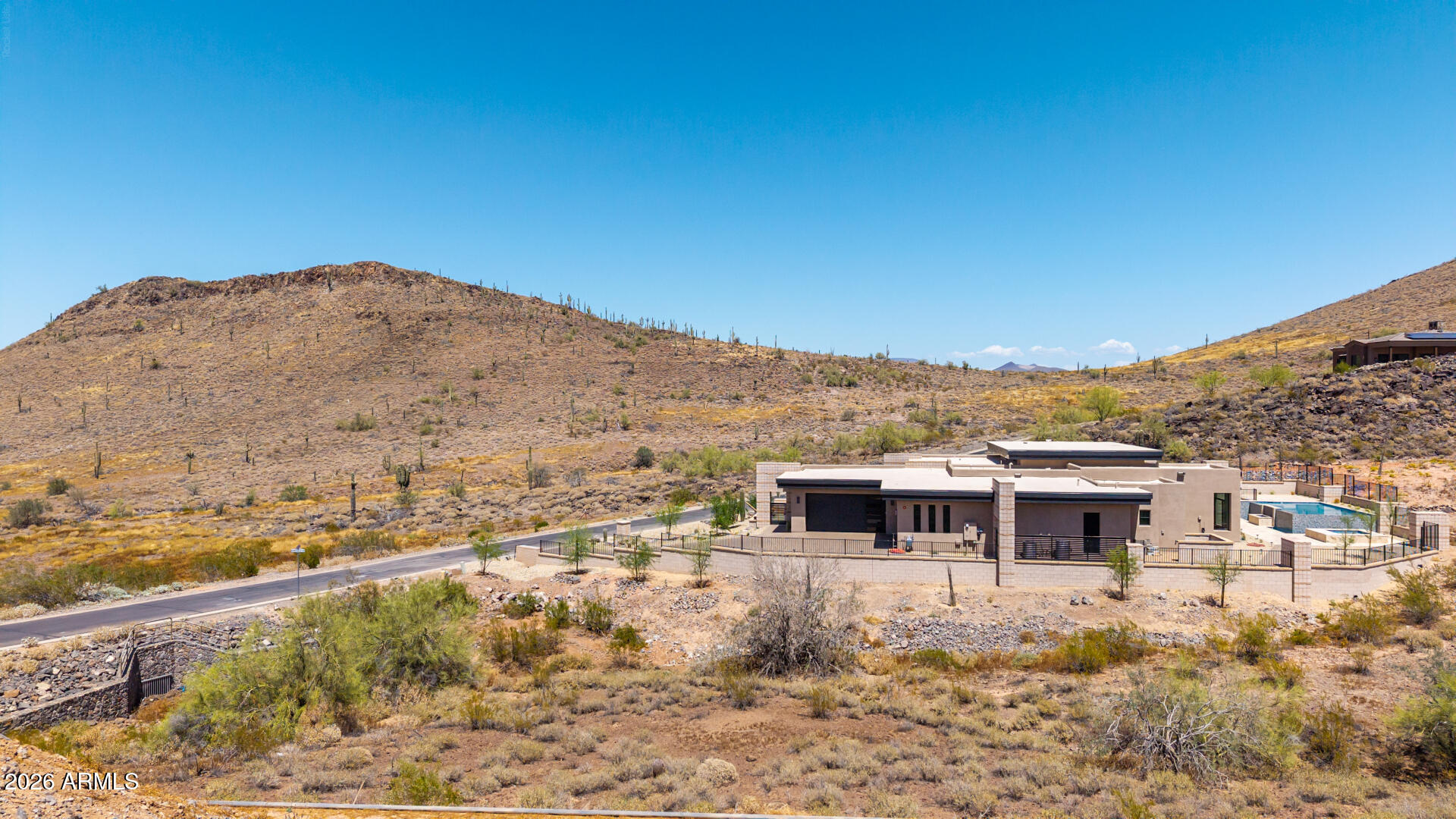2516 W PRAIANO Way -