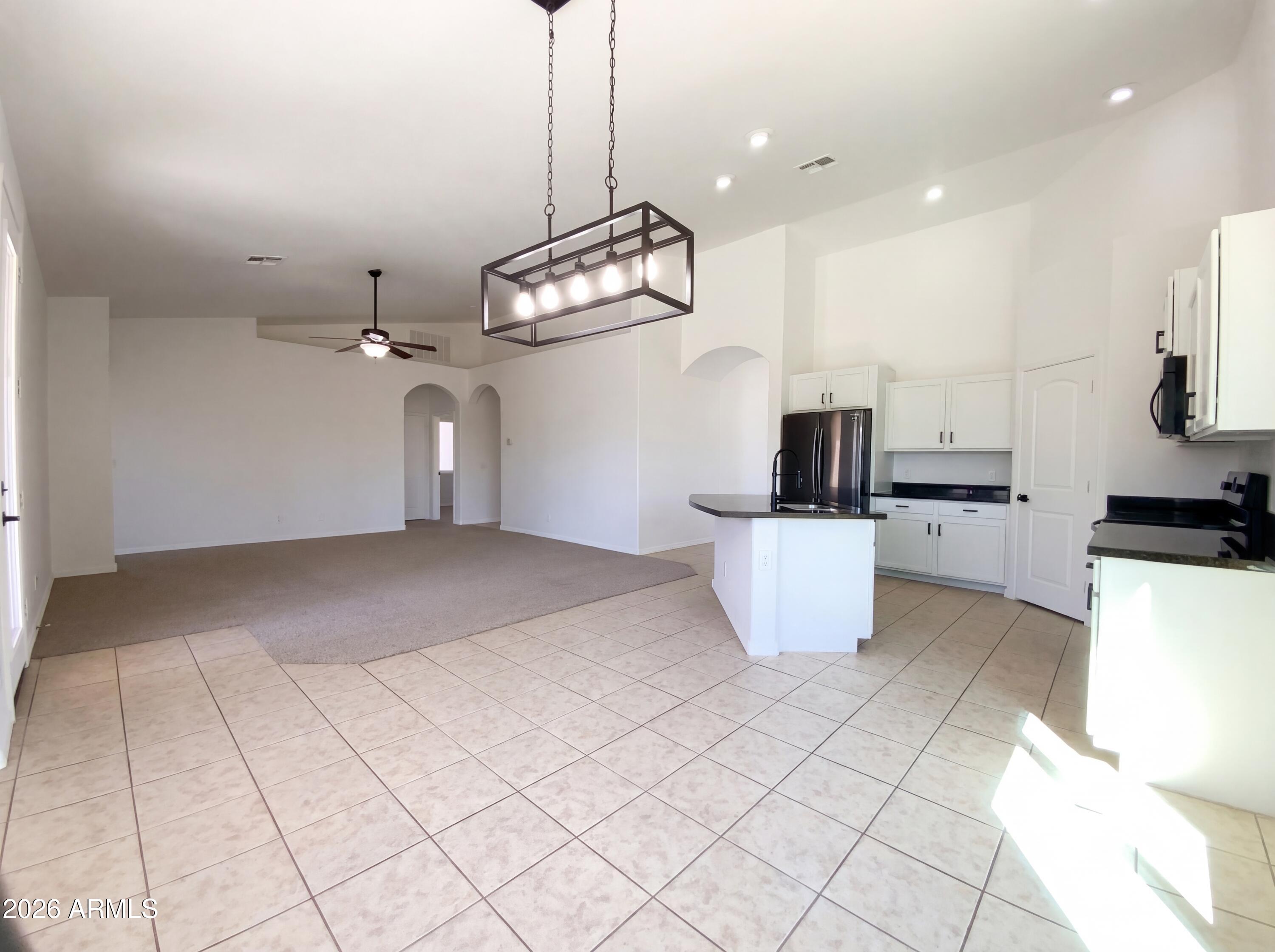 3643 E MEADOW LARK Way