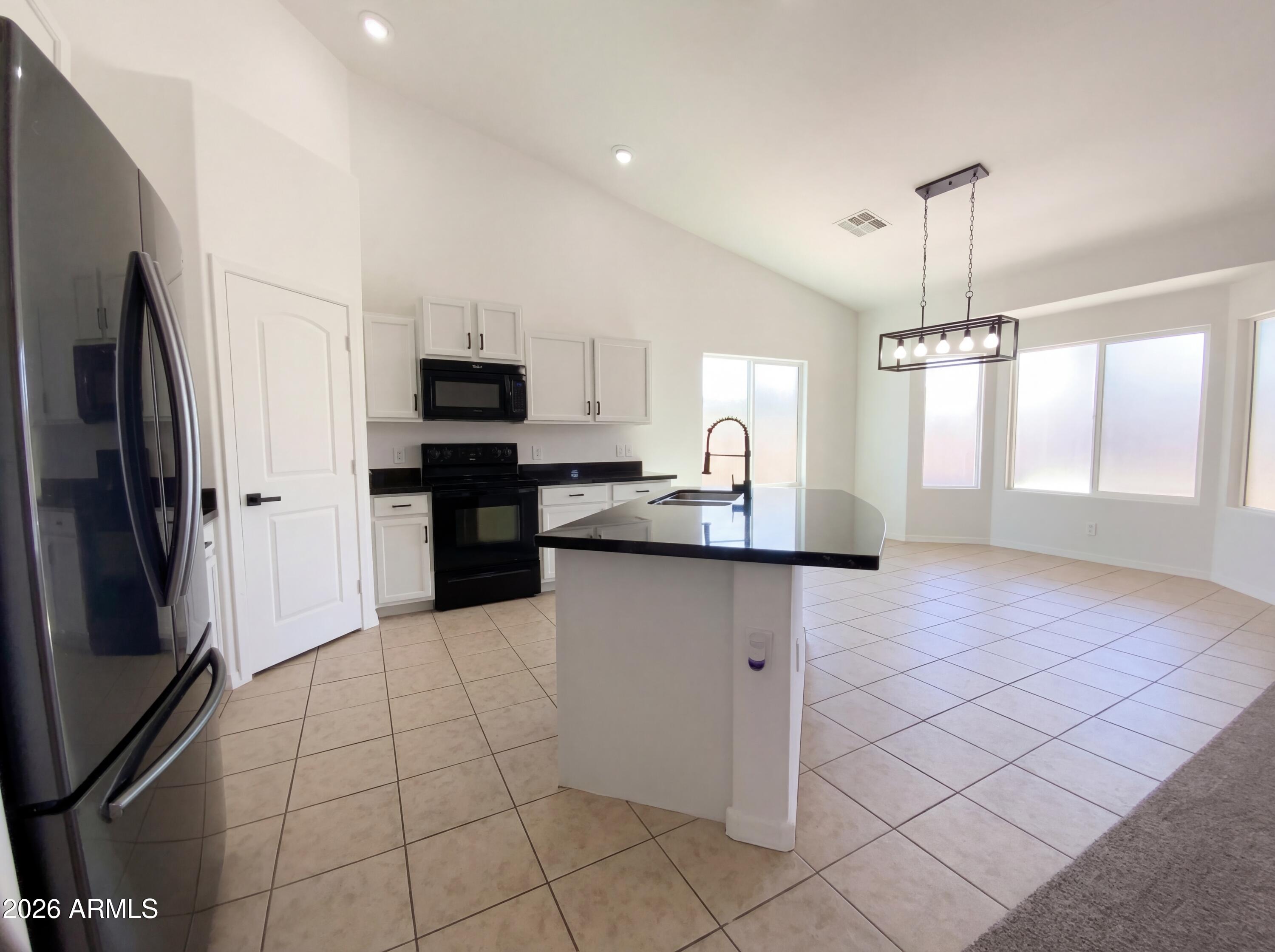 3643 E MEADOW LARK Way