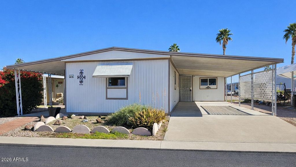 Photo of 3405 S Tomahawk Road #301, Apache Junction, AZ 85119 (MLS # 6973397)