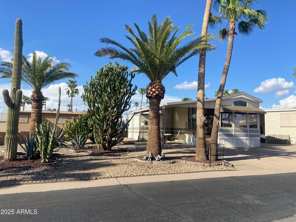 Photo of 1206 W Klamath Drive, Apache Junction, AZ 85119 (MLS # 6915823)
