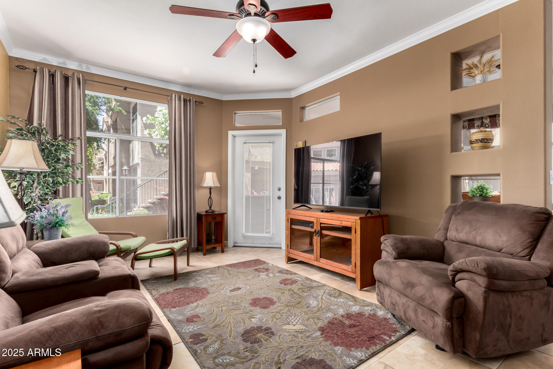 3830 E LAKEWOOD Parkway 1057