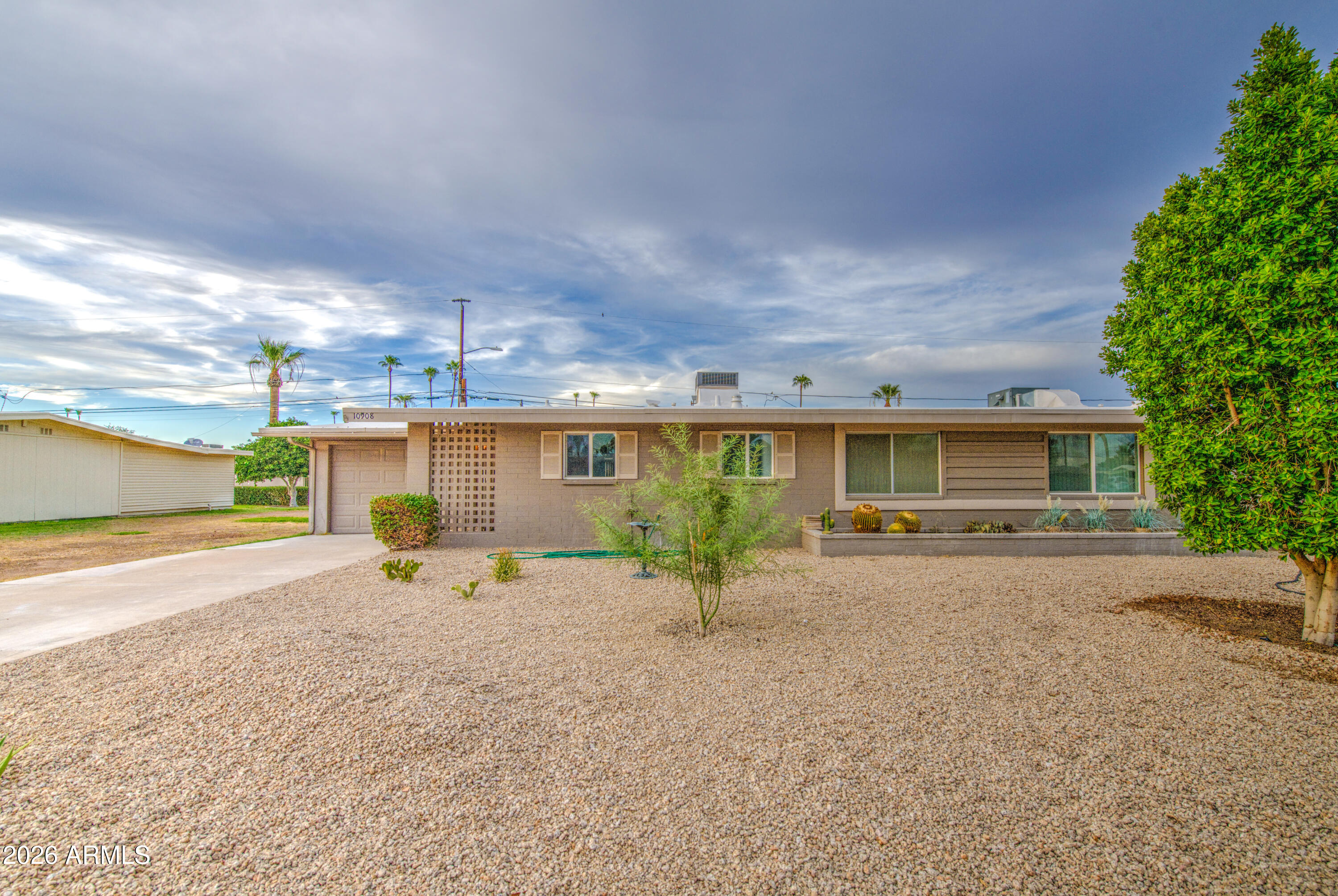 10908 W WINDSOR Drive