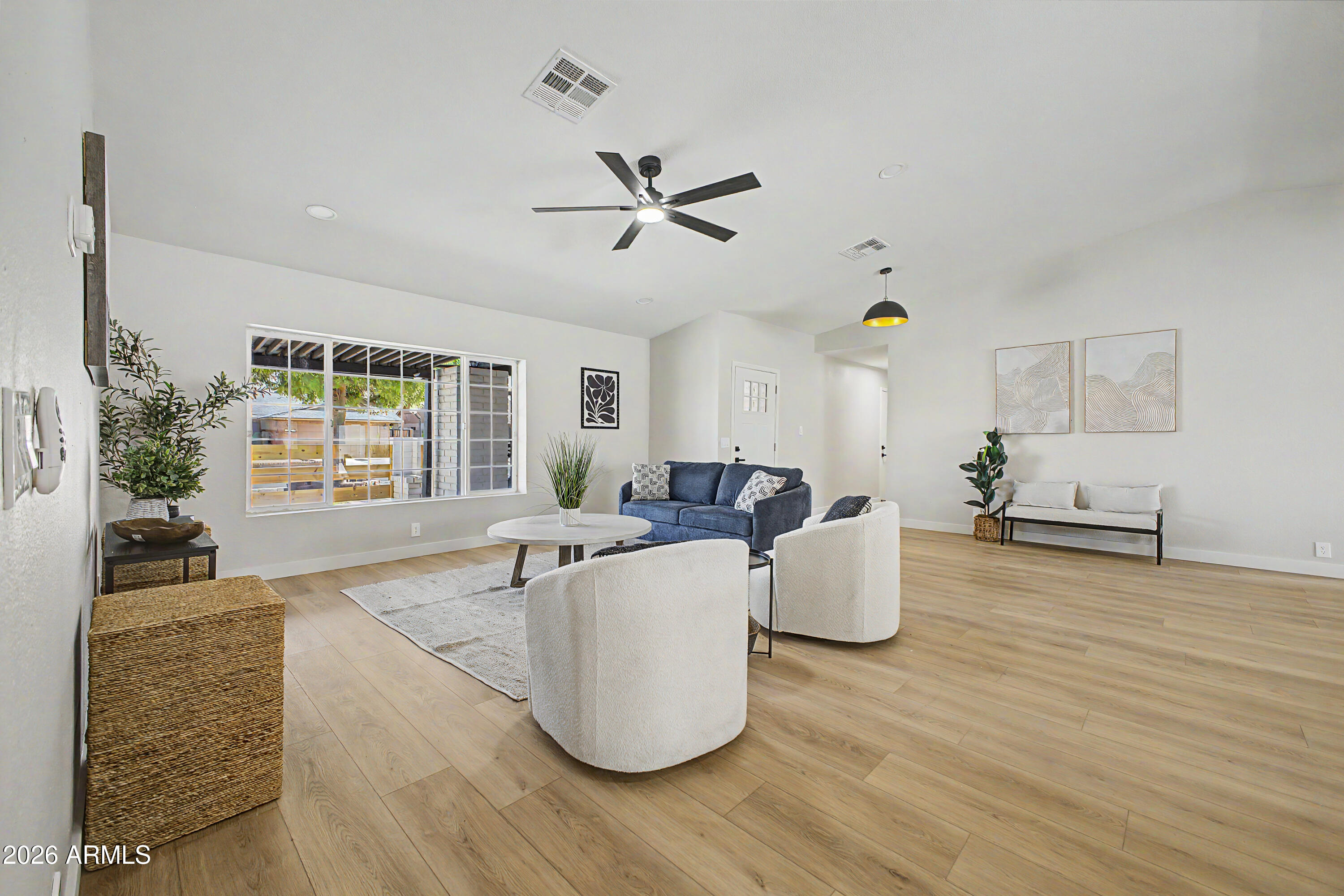 906 W REDFIELD Road