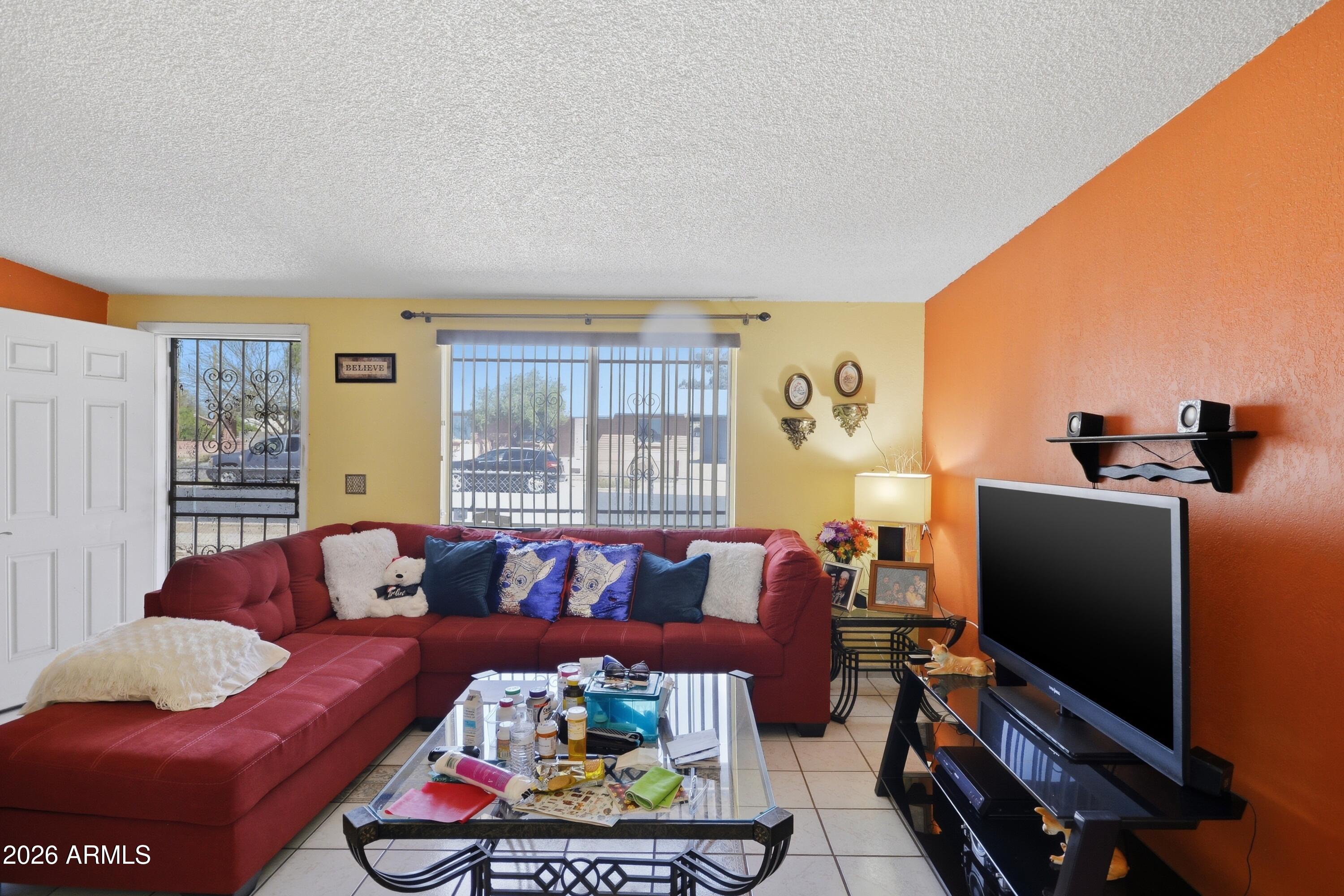 3102 S SUNSET VILLA Avenue