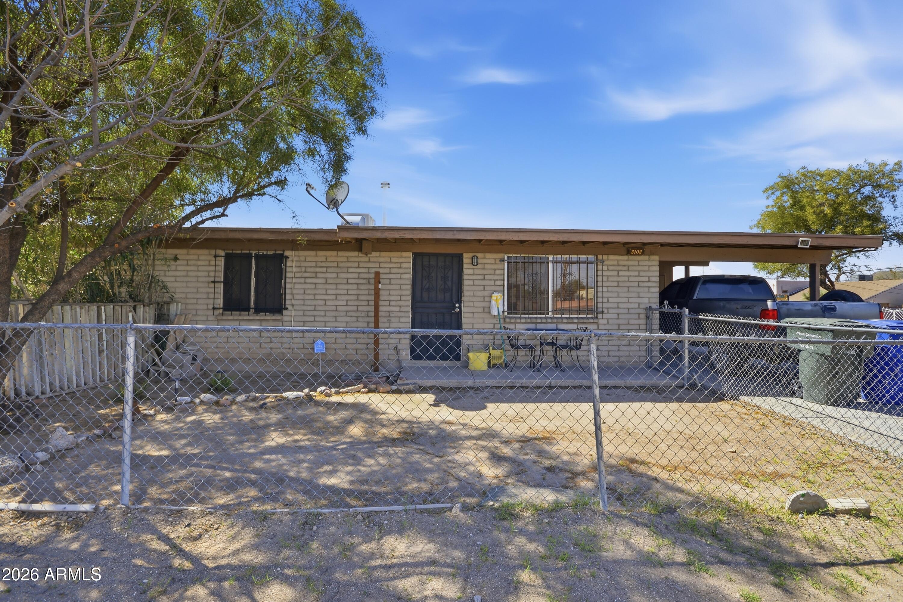 3102 S SUNSET VILLA Avenue