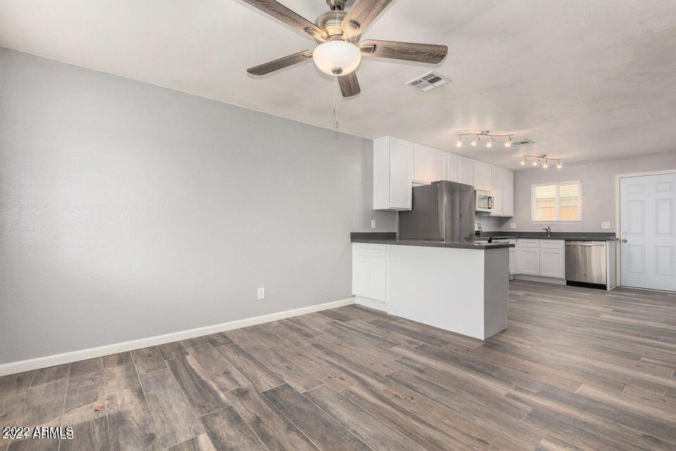 3 N Naco Way Apt 2