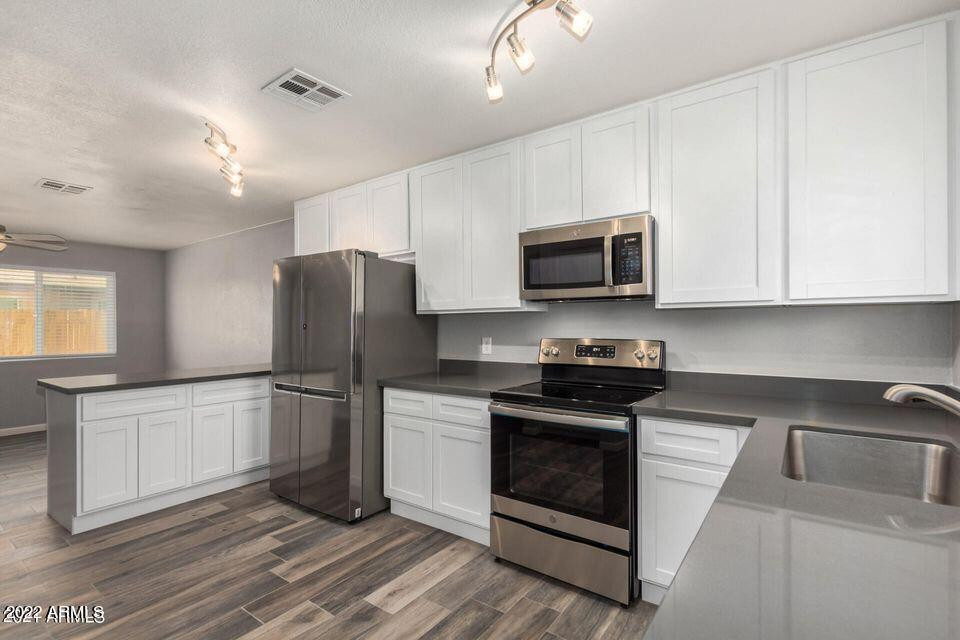 3 N Naco Way Apt 2