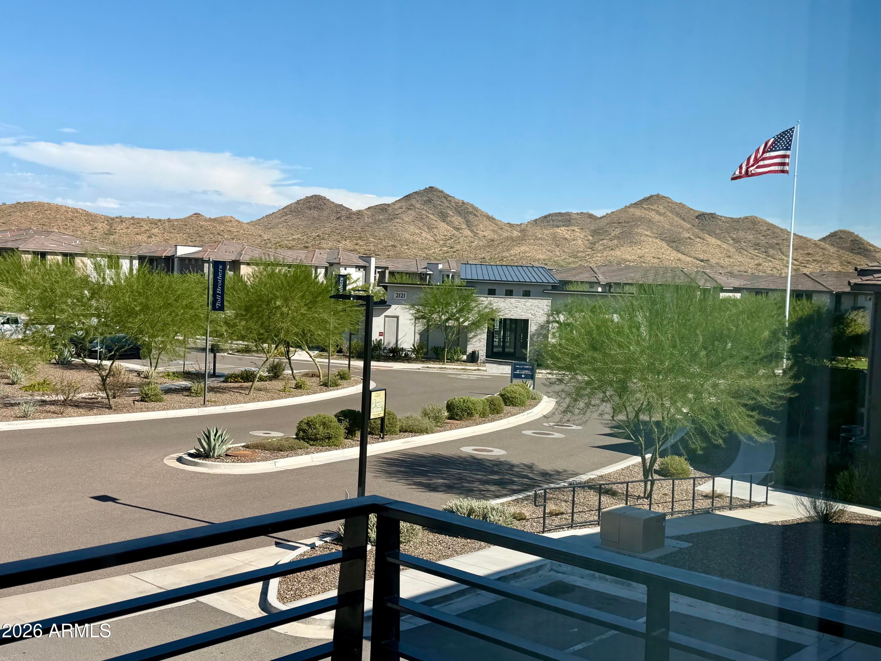 2121 W SONORAN DESERT Drive 1