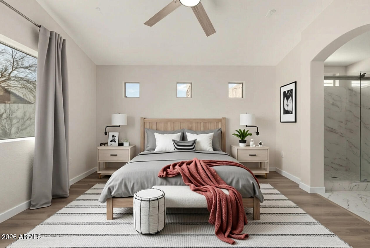 2737 E CATALINA Avenue