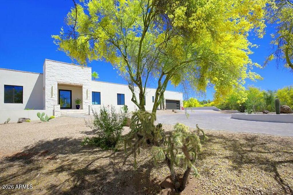Photo of 4934 E Calle De Las Estrellas Road, Cave Creek, AZ 85331 (MLS # 7002280)