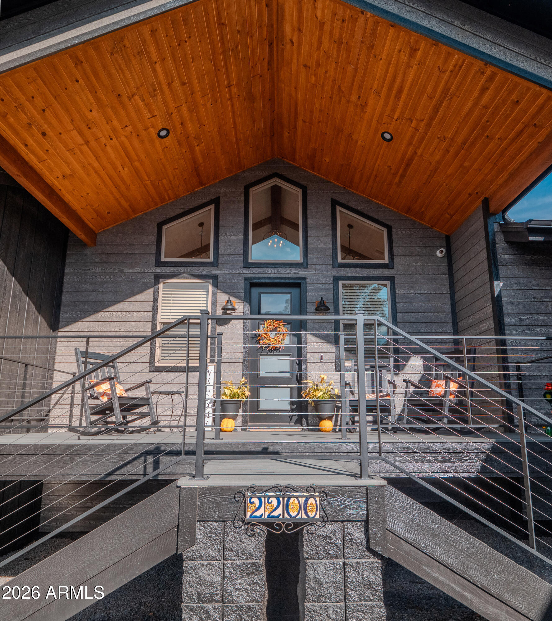 2200 W WHISPERING Springs