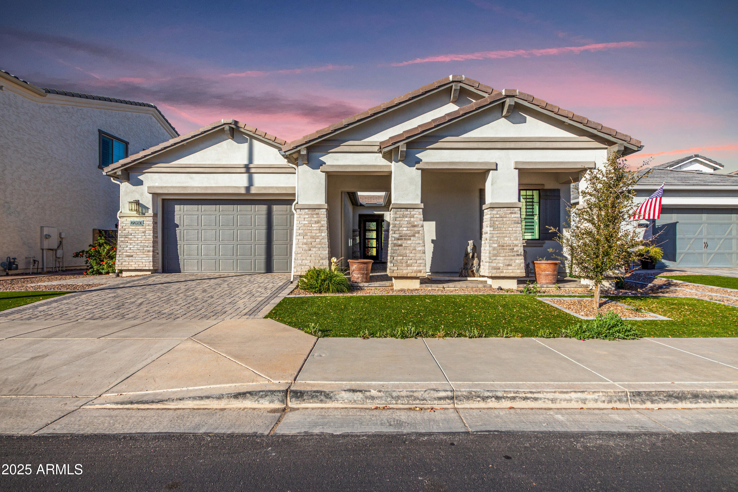 2260 E WARBLER Road