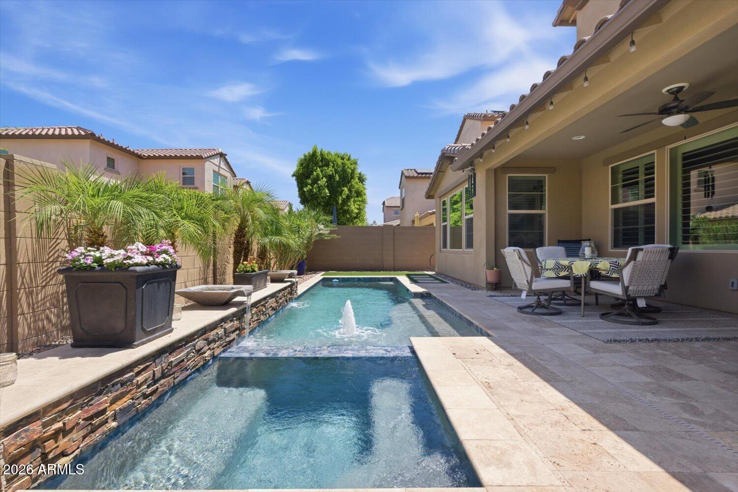 912 W KAIBAB Drive