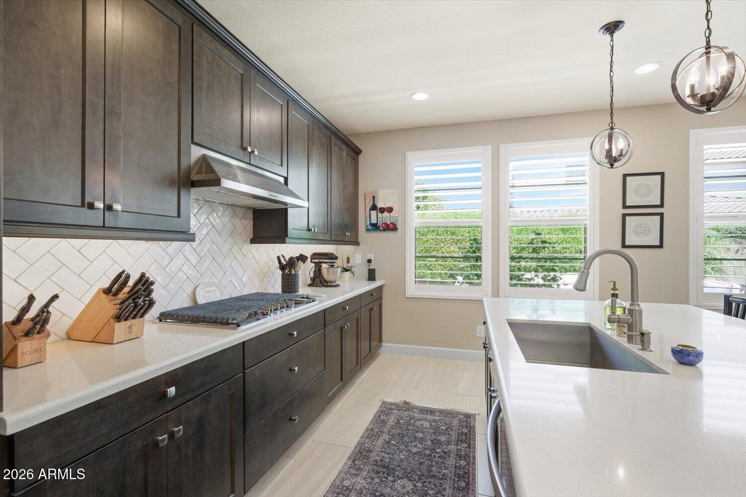 912 W KAIBAB Drive