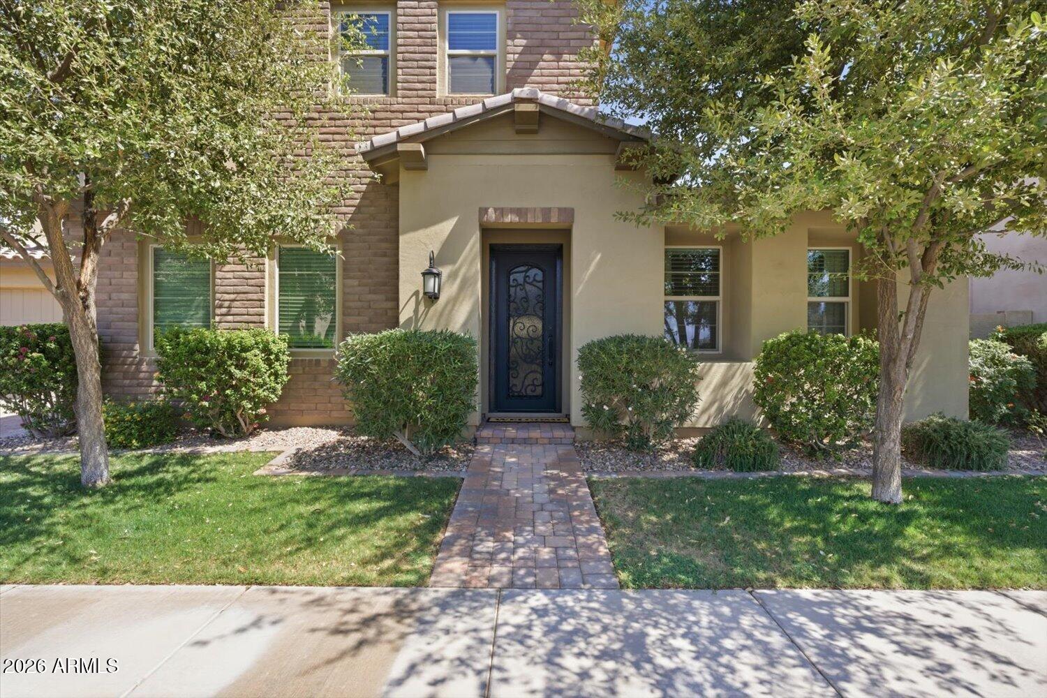 912 W KAIBAB Drive
