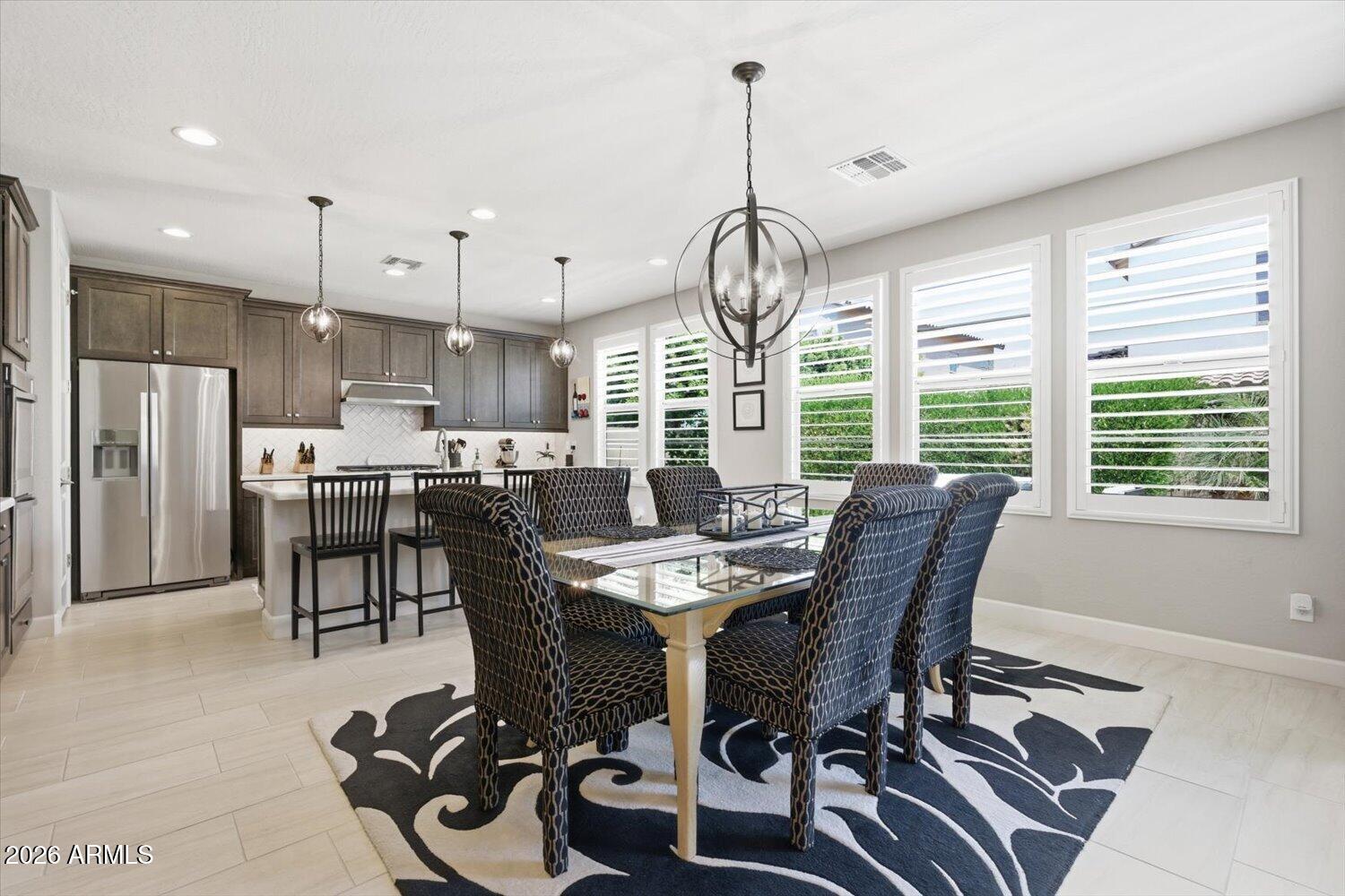 912 W KAIBAB Drive