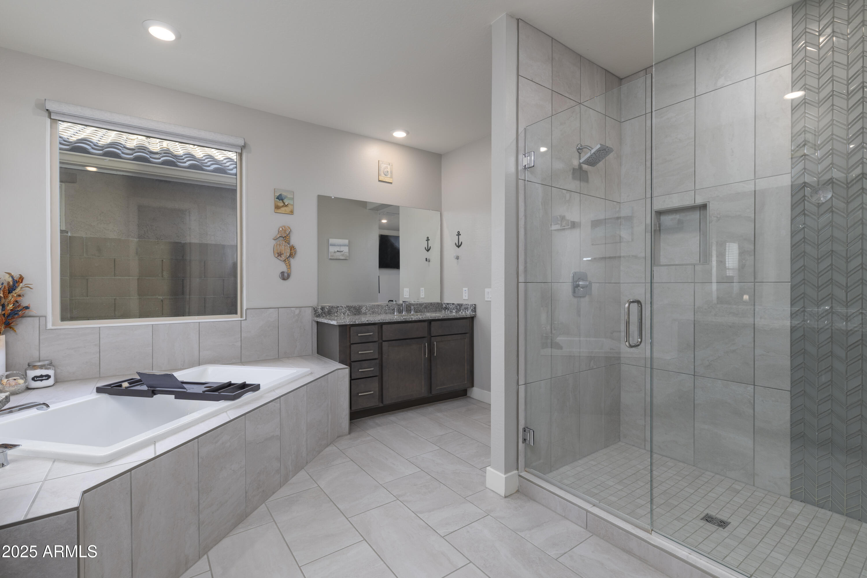 18493 W HIDDENVIEW Drive