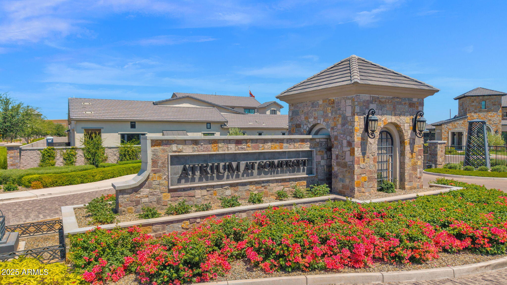 2648 E LONGHORN Court