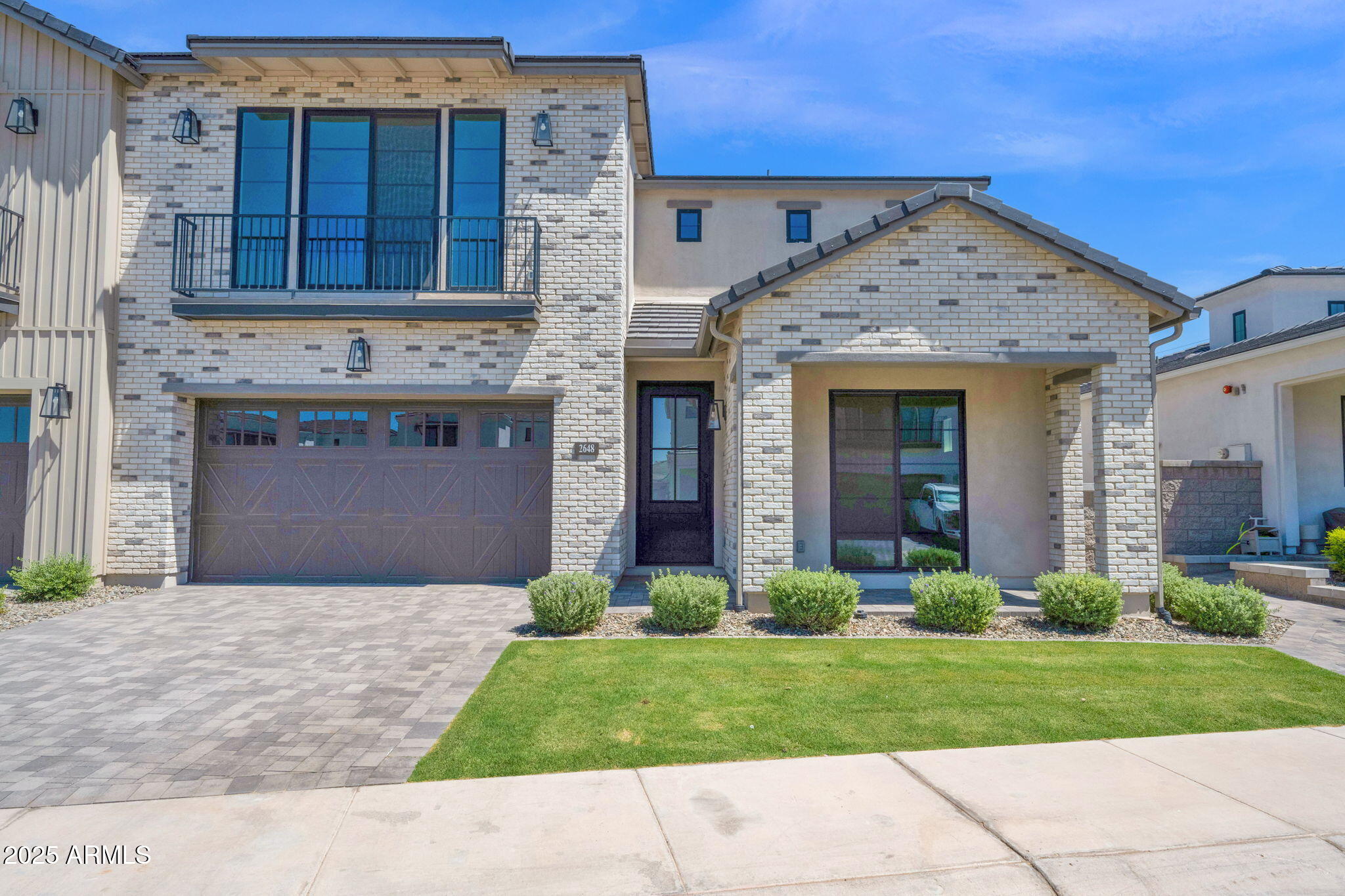 2648 E LONGHORN Court