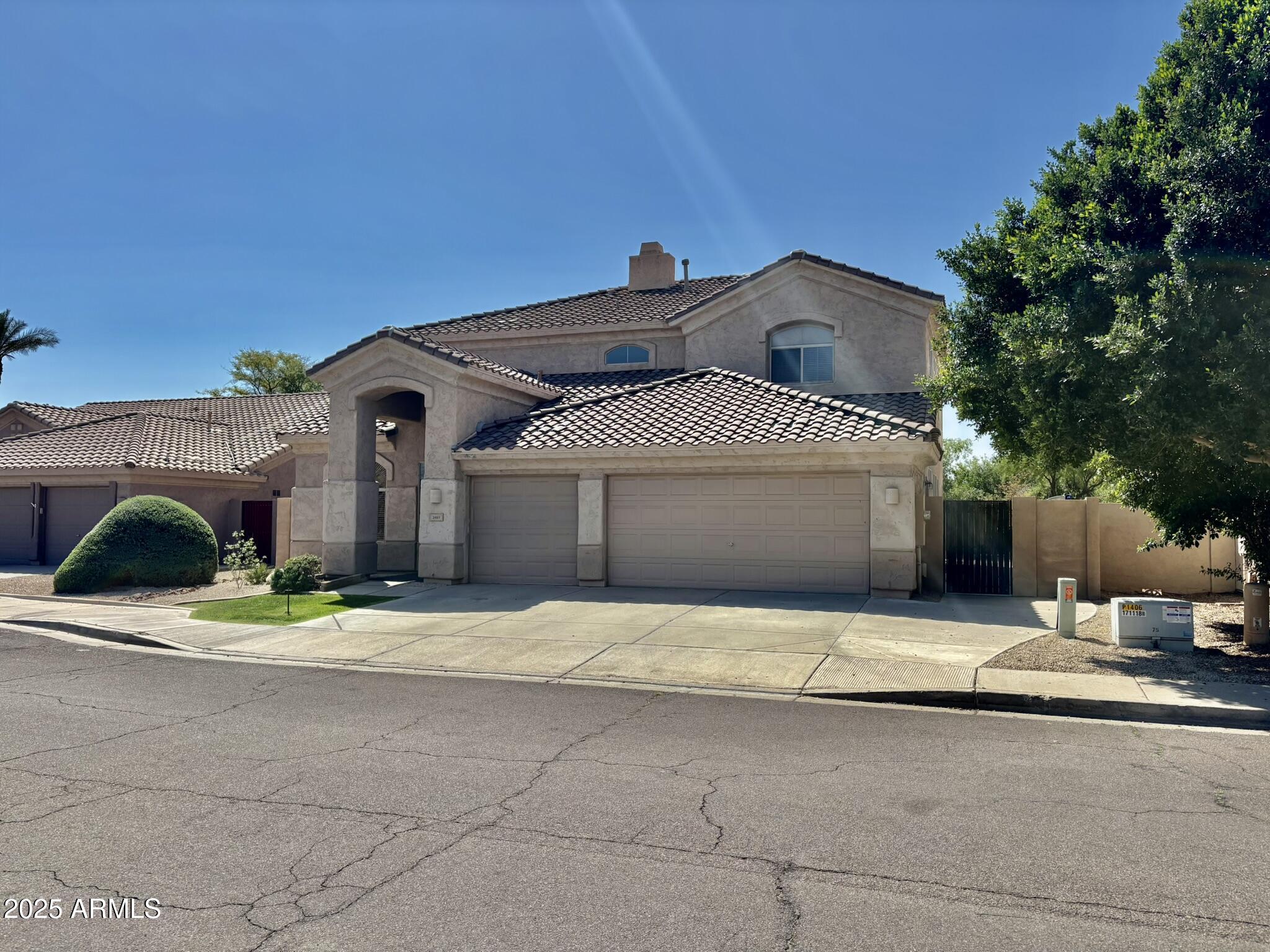 2461 E BINNER Drive