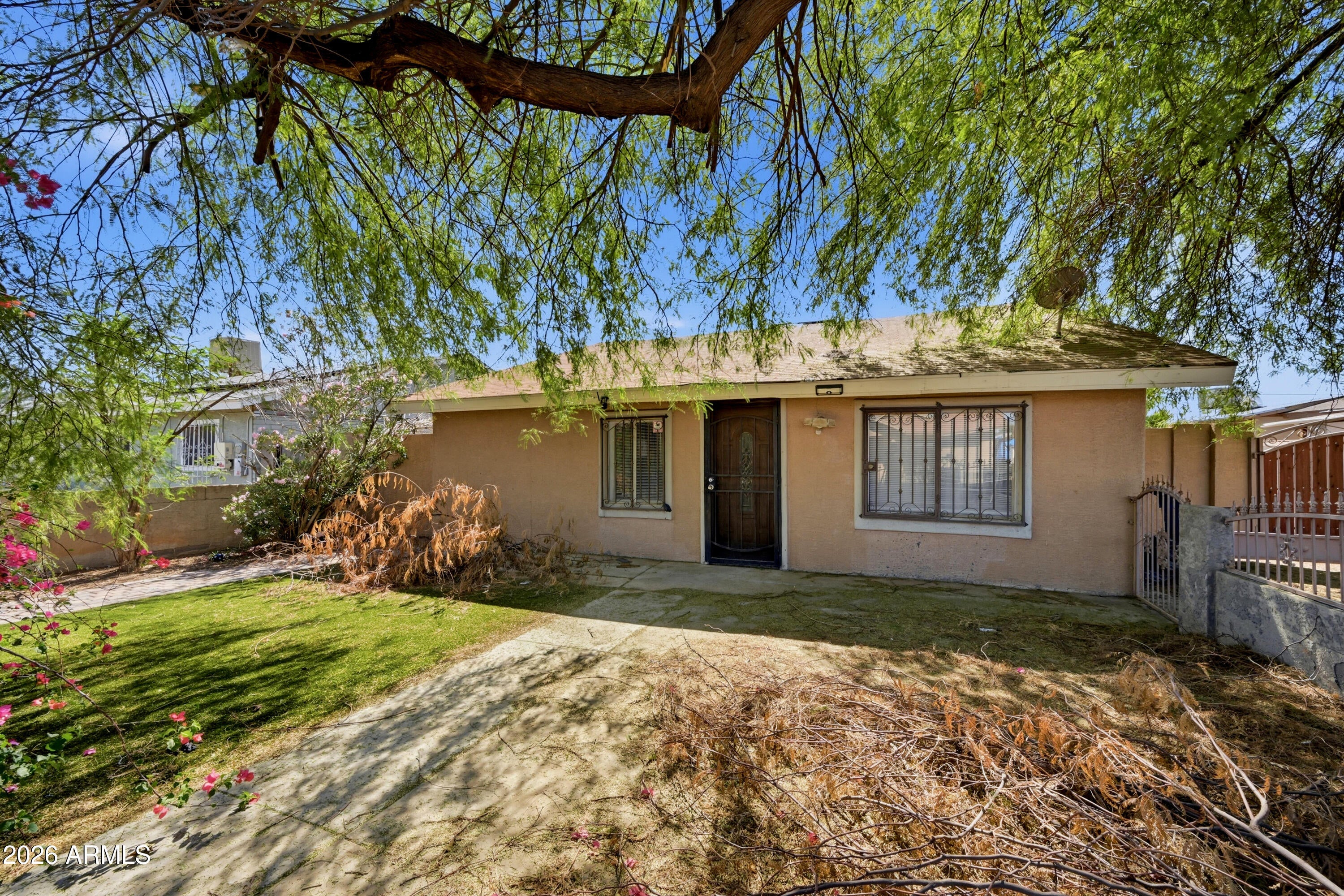 3307 W PALM Lane