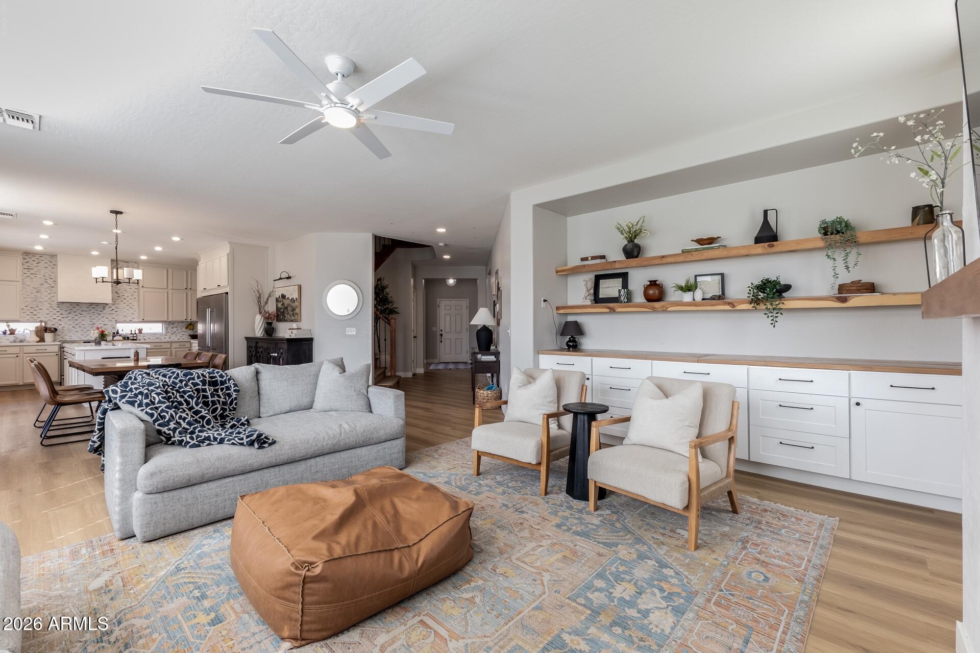 6886 S EMERALD Place