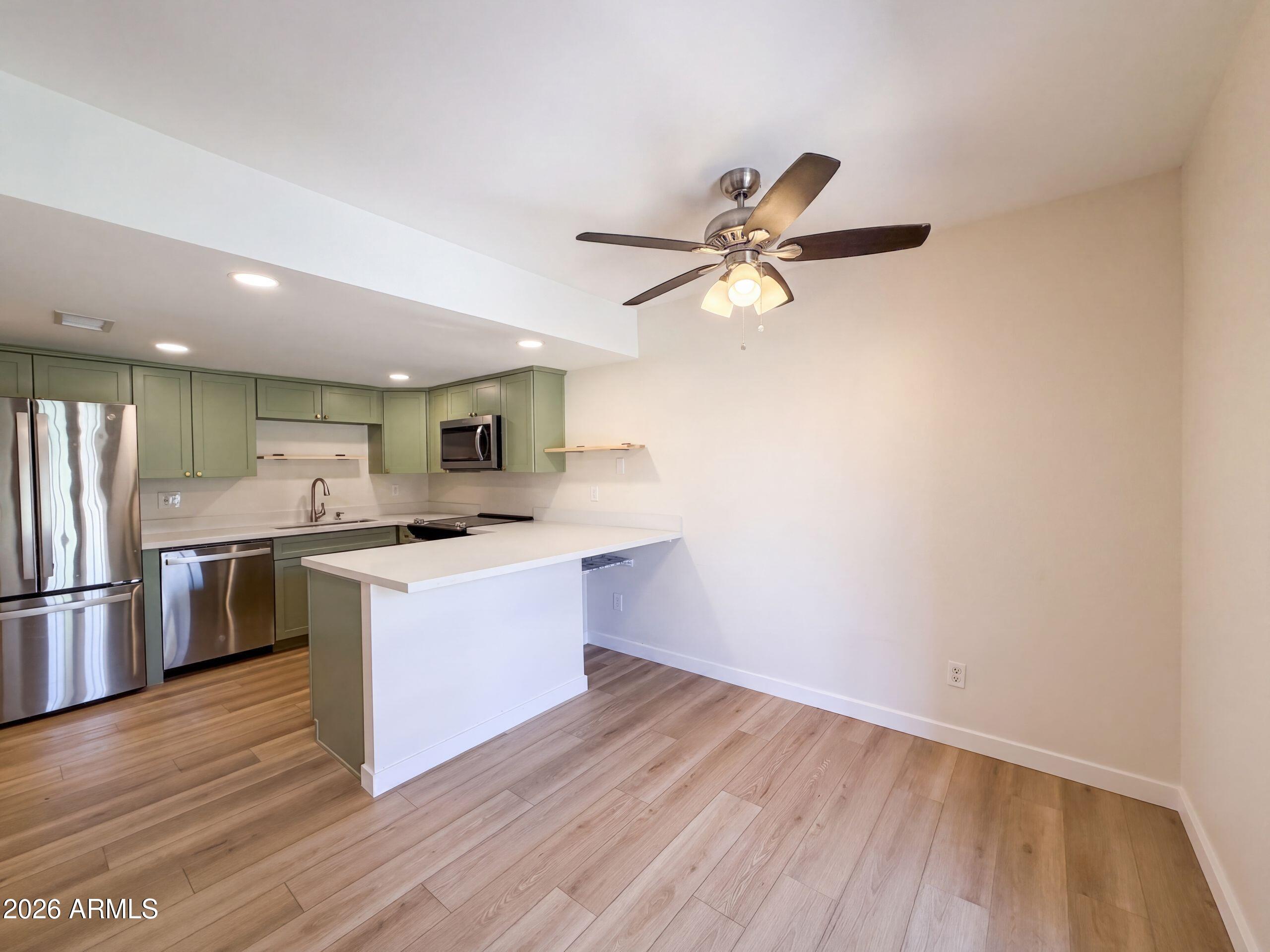 3511 E BASELINE Road 1125