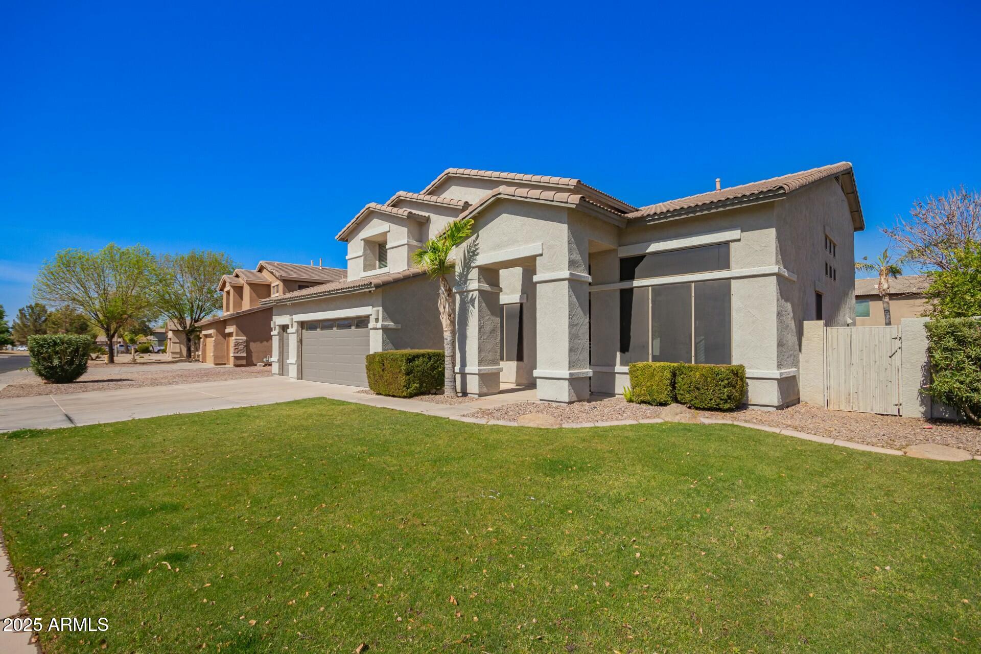 3730 E DIAMOND Court