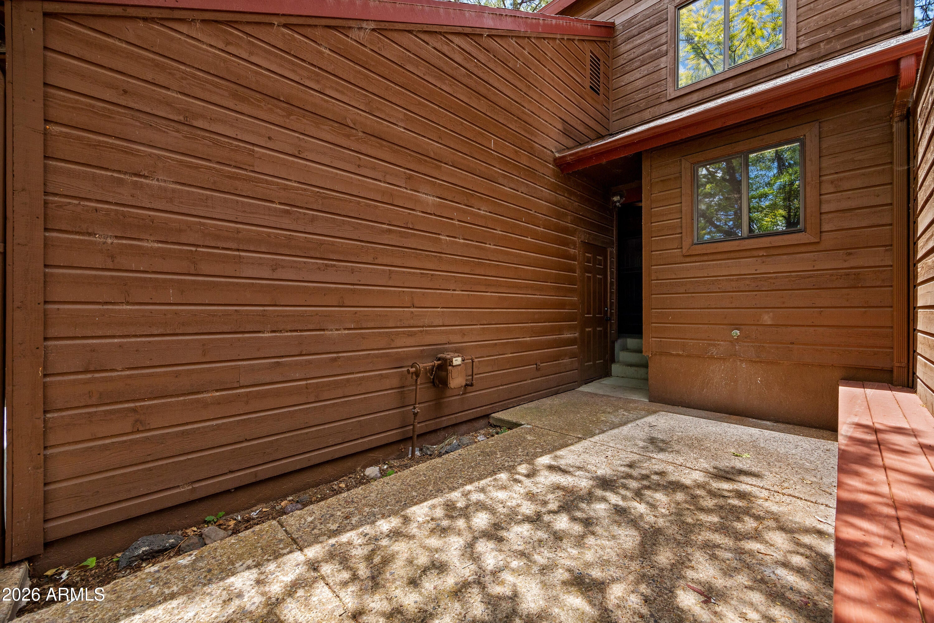 3186 E RAINBOW Lane