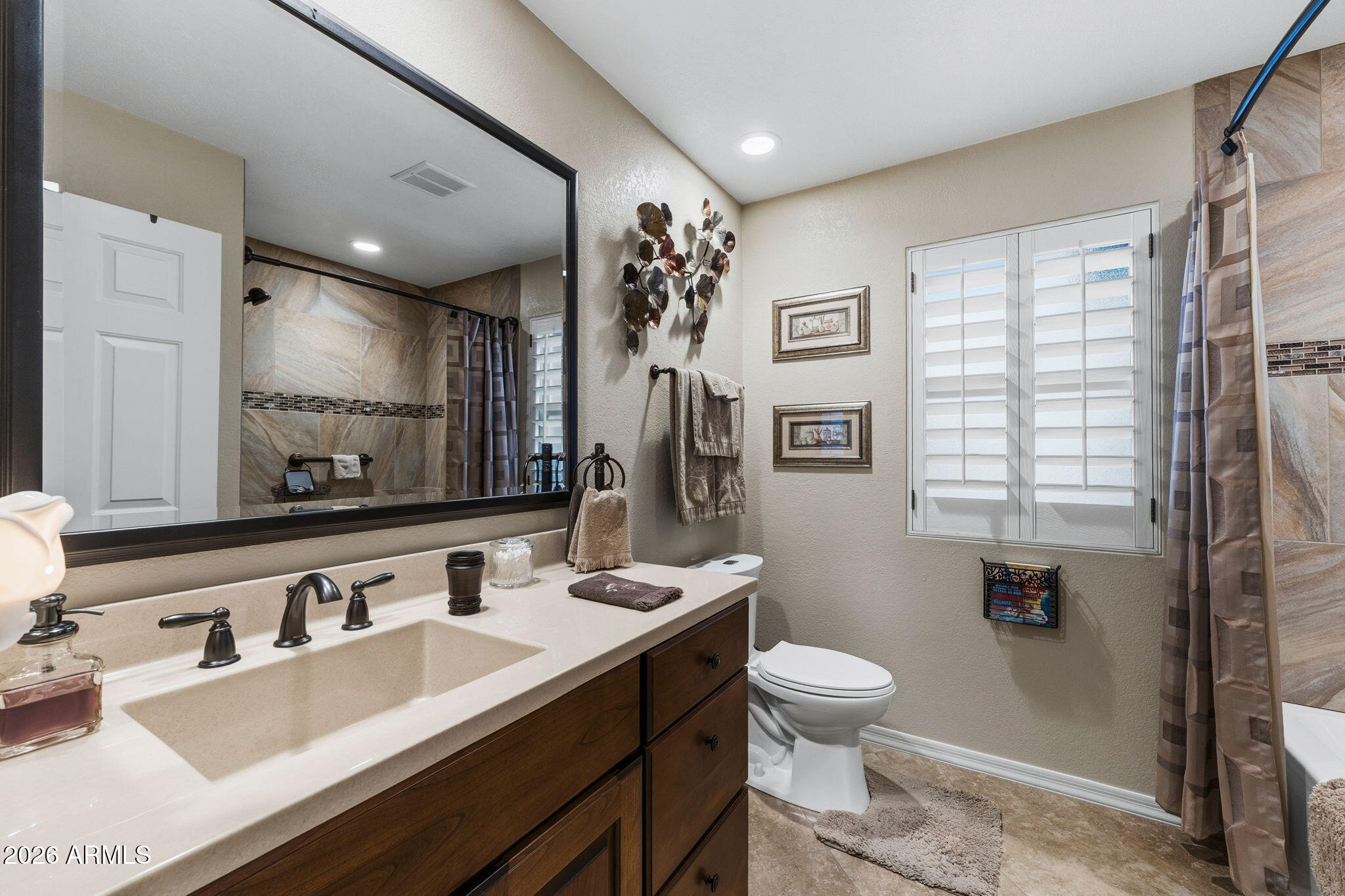 Mesa, Arizona, 85206, United States, 3 Bedrooms Bedrooms, ,2 BathroomsBathrooms,Residential,Active,2018451