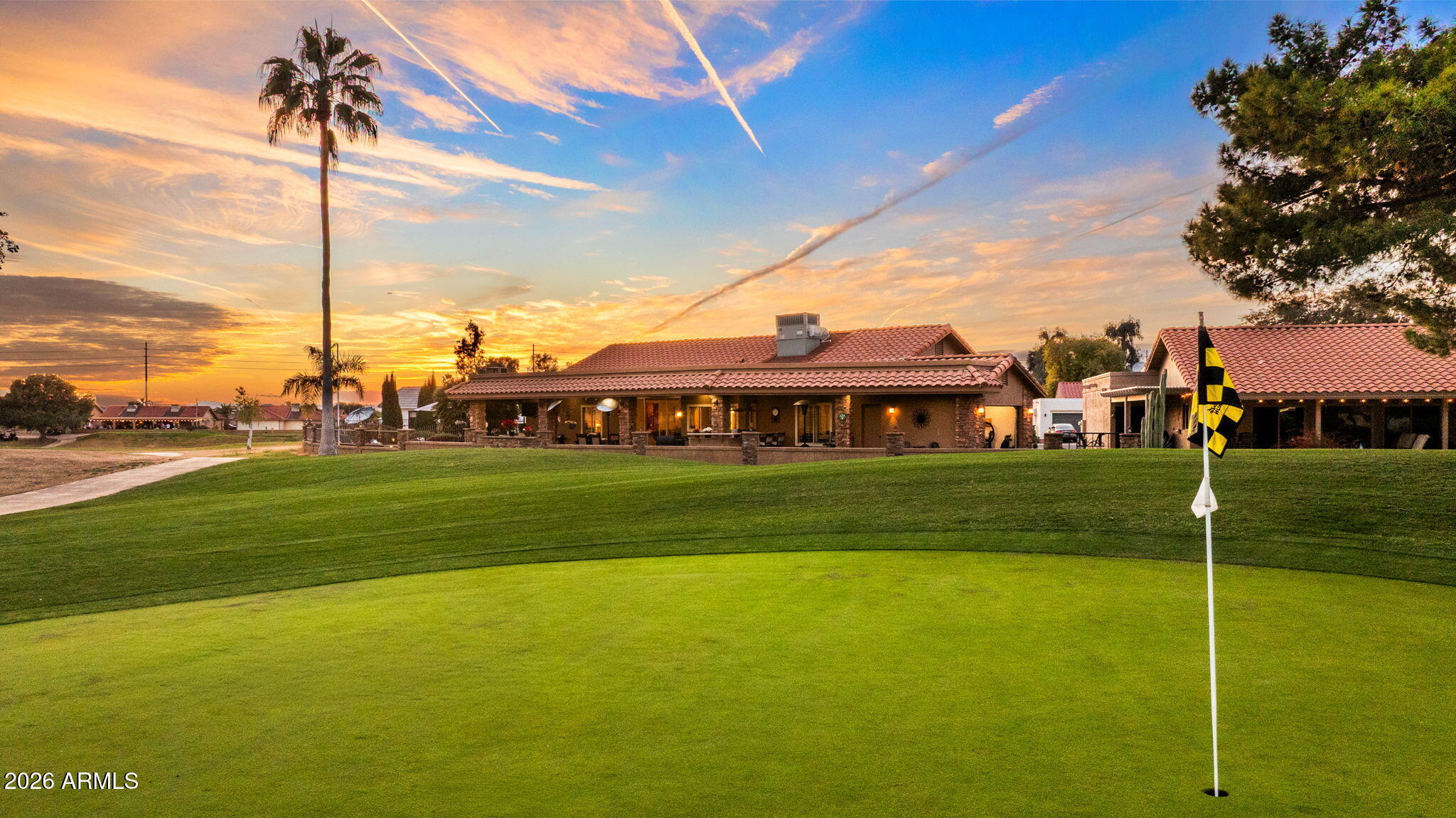 2090 LEISURE WORLD --