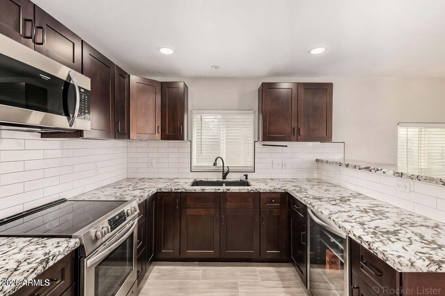 MESA ARIZONA - Residential Income