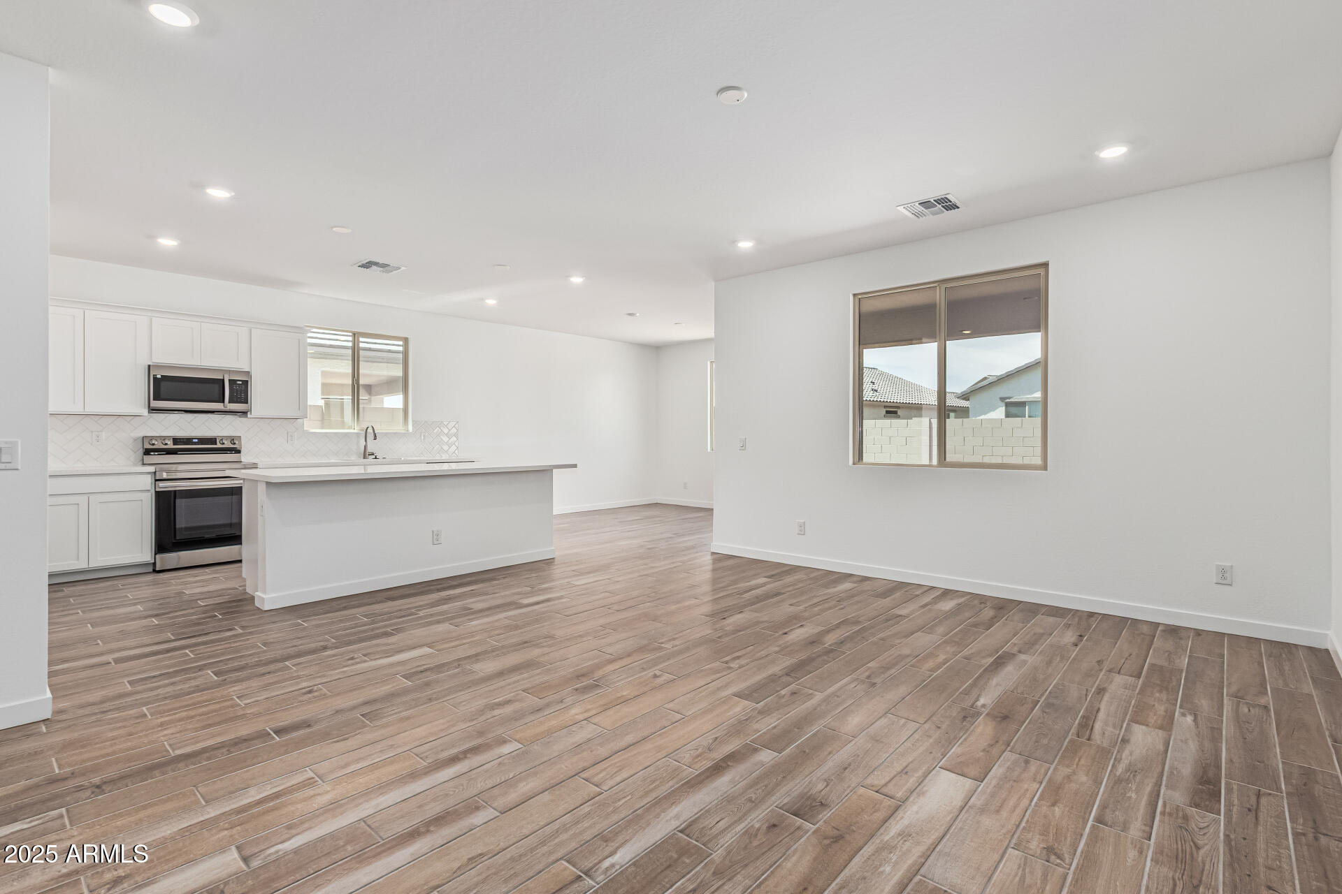 18348 W VILLA HERMOSA Lane