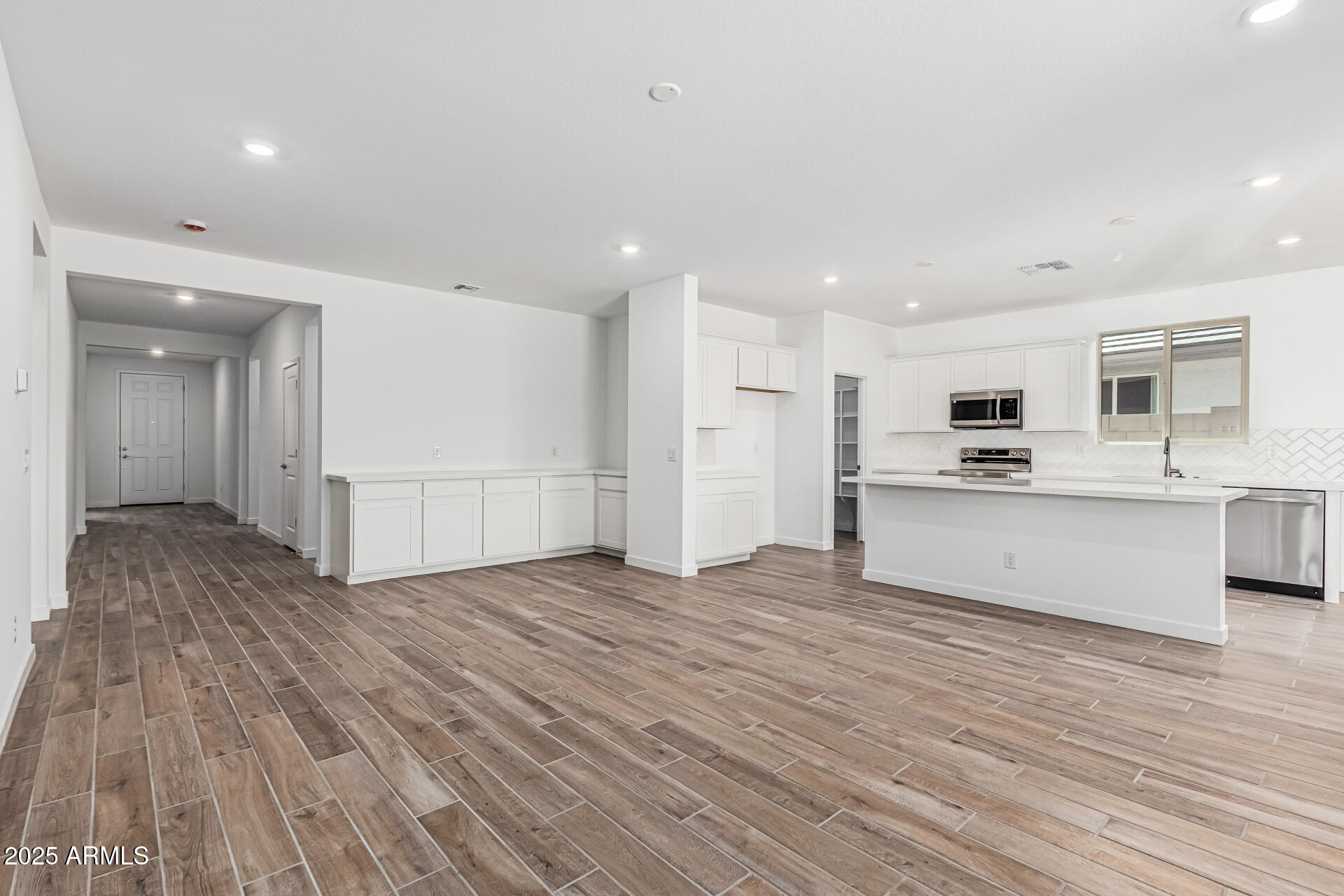 18348 W VILLA HERMOSA Lane