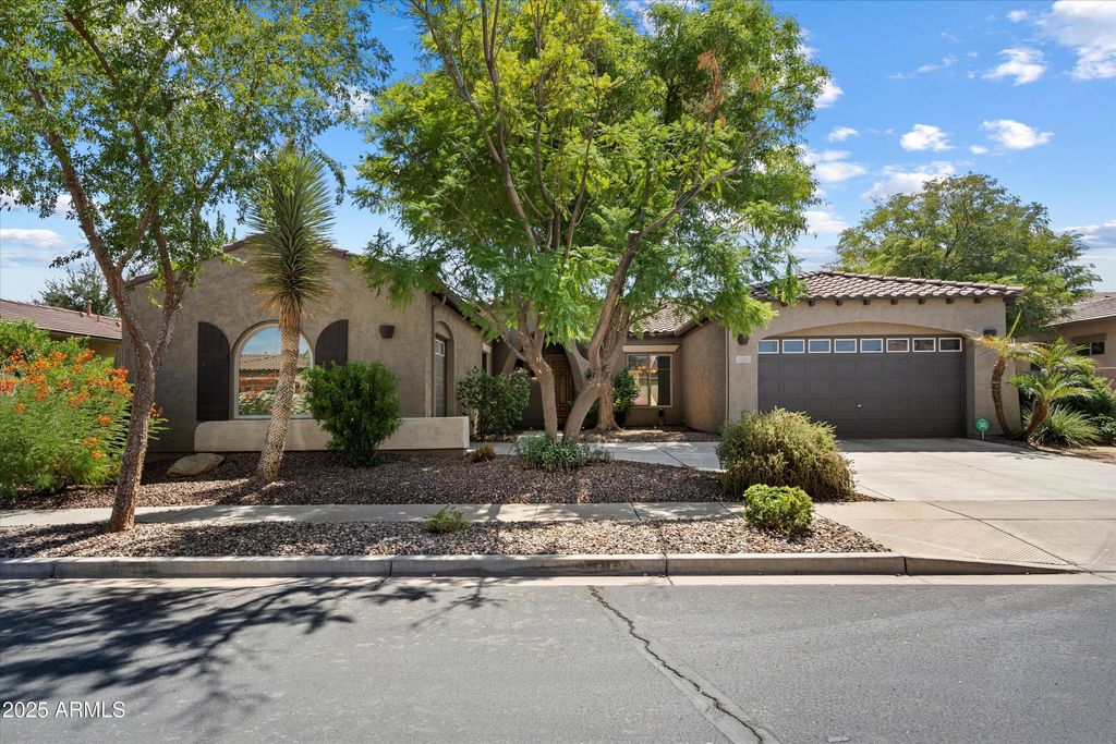 Photo of 655 E Bellerive Place, Chandler, AZ 85249 (MLS # 6921132)