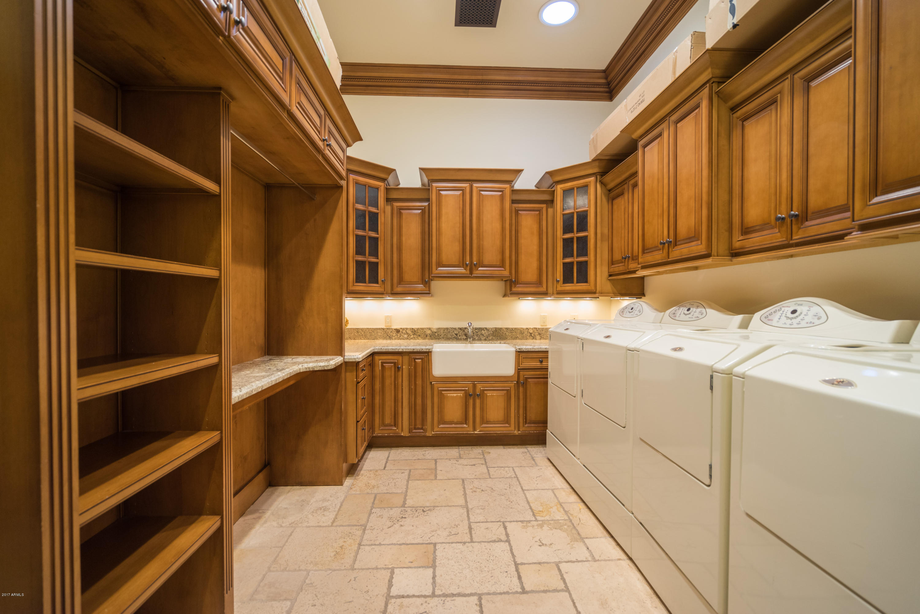 GROSSE POINTE HIGHLANDS - Residential