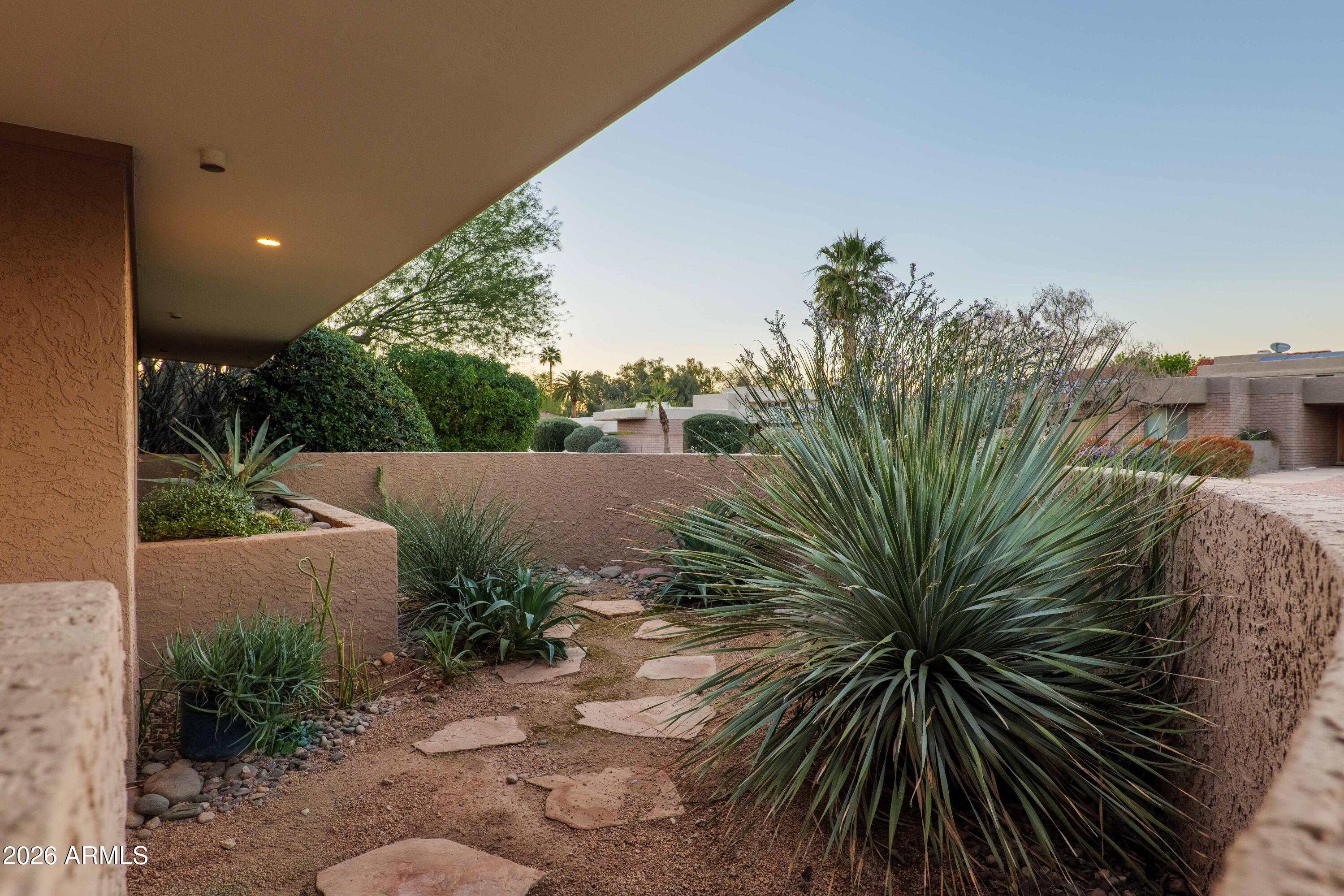 8035 E DEL TIMBRE Drive