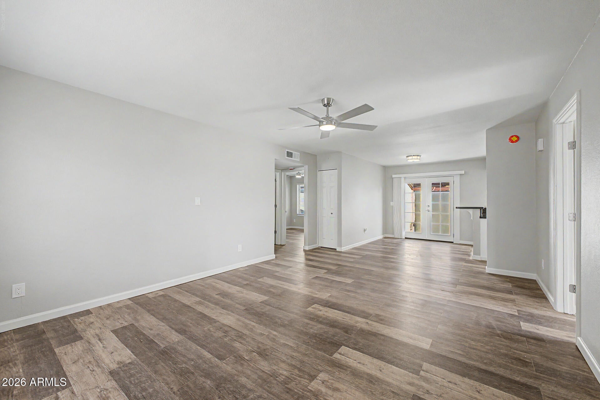 2824 E WALTANN Lane 4