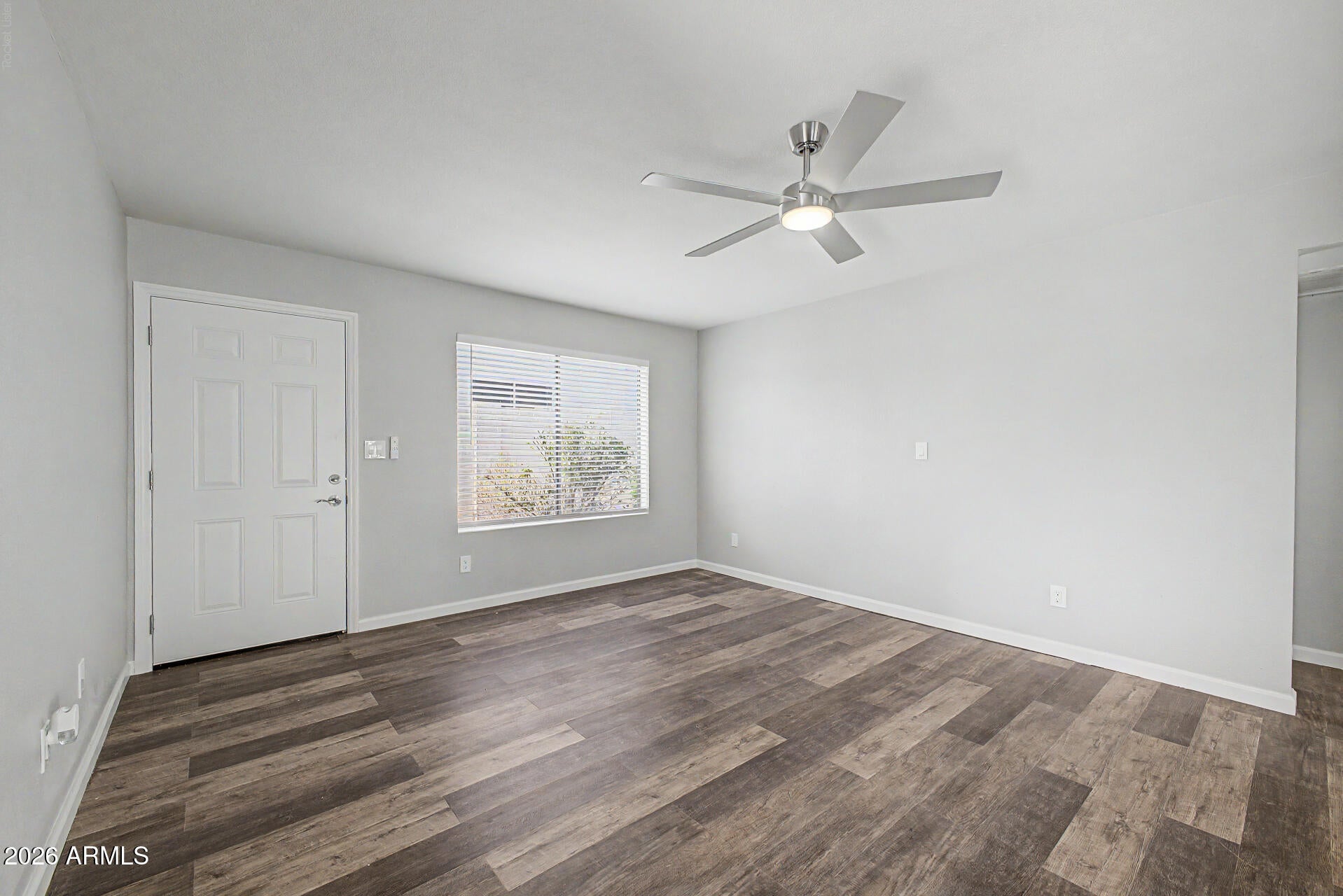 2824 E WALTANN Lane 4