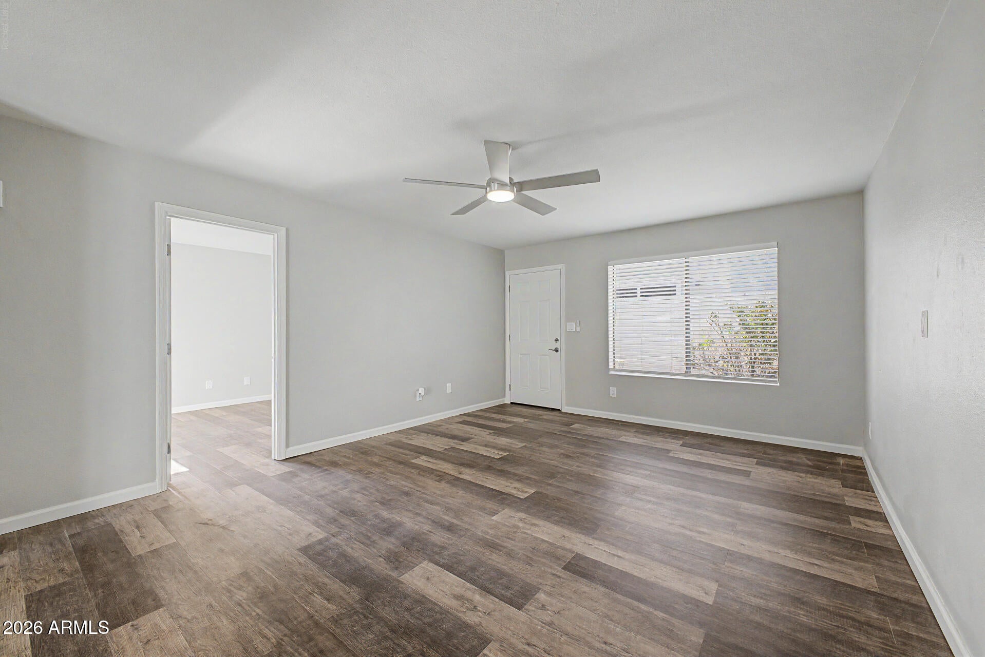 2824 E WALTANN Lane 4