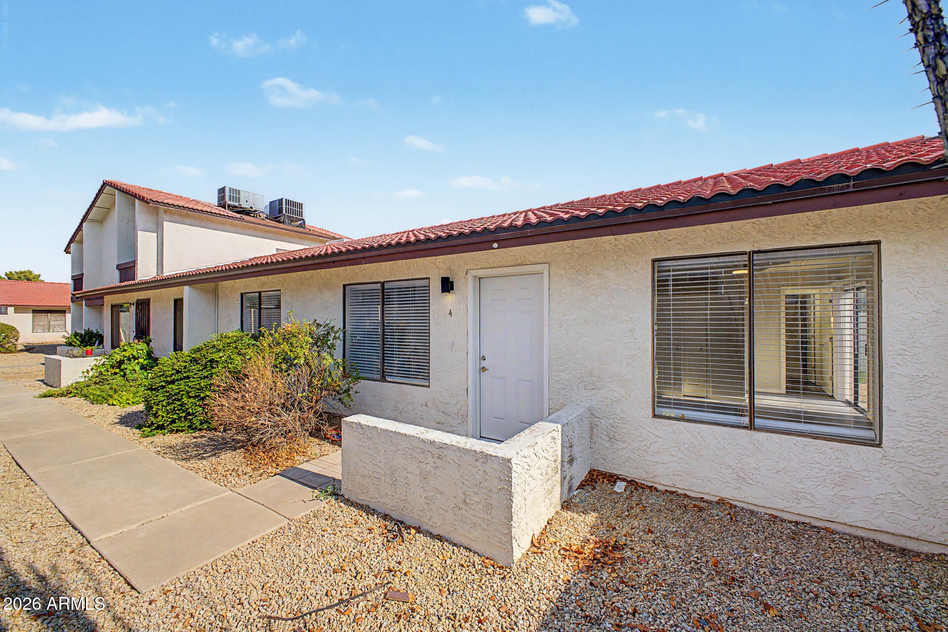 2824 E WALTANN Lane 4