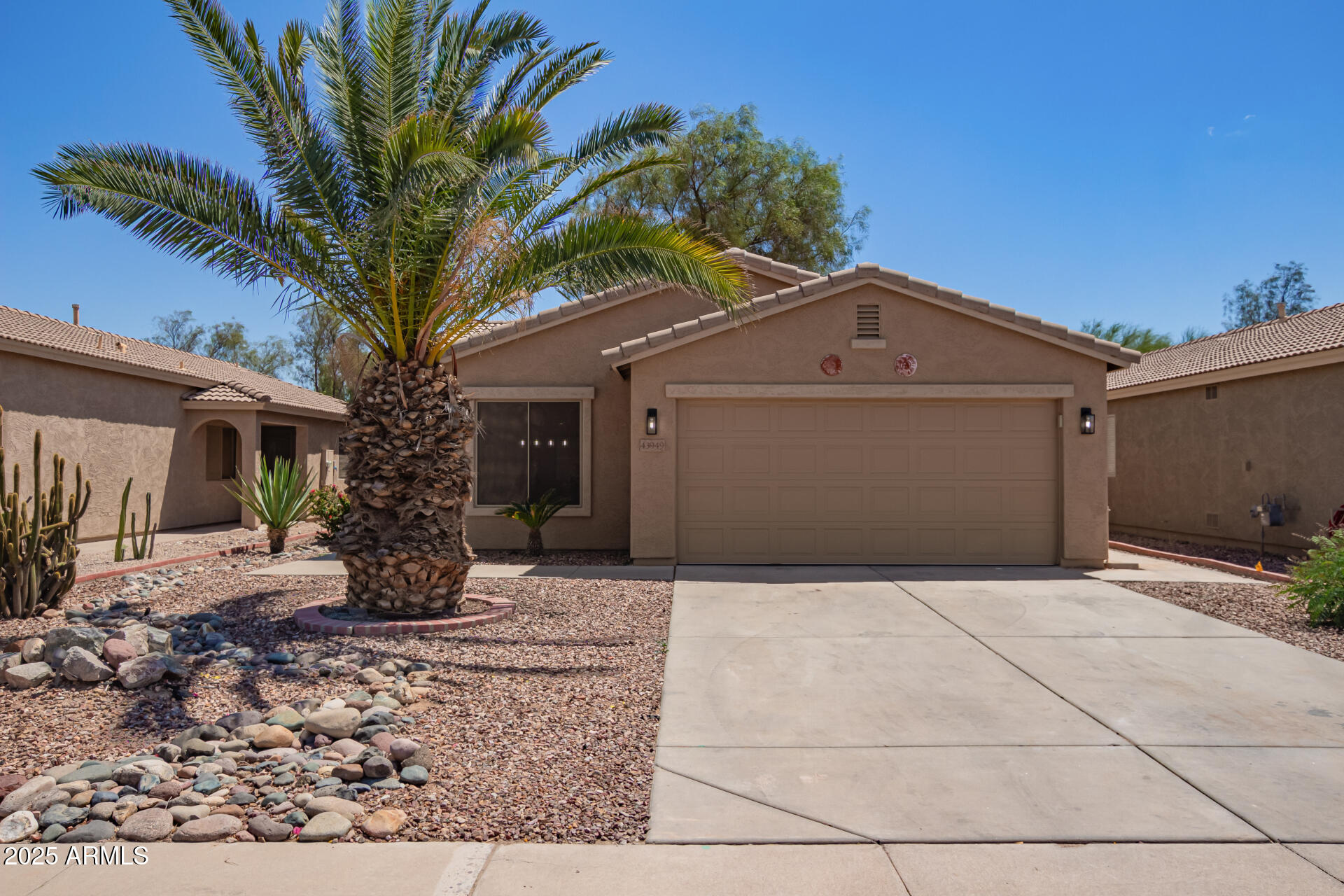 43949 W SAGEBRUSH Trail